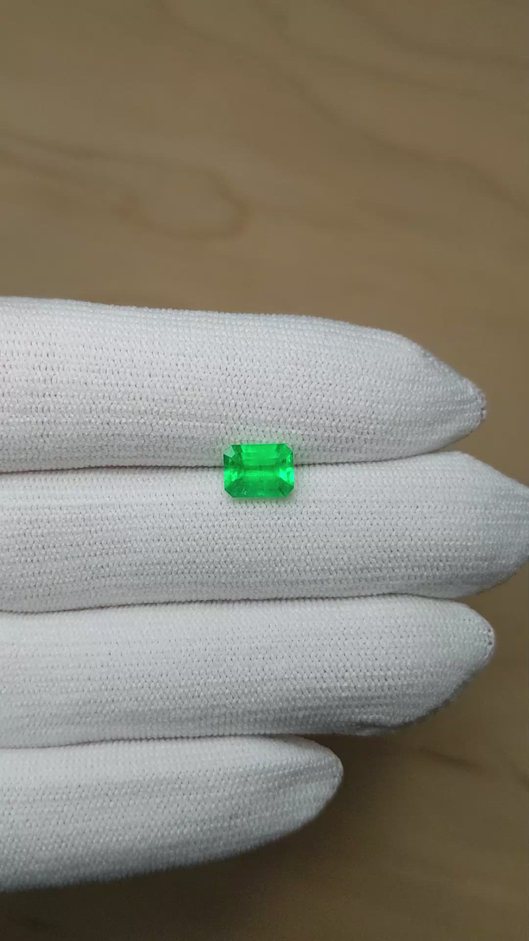 1.32 Ct. Emerald from Colombia Size Video