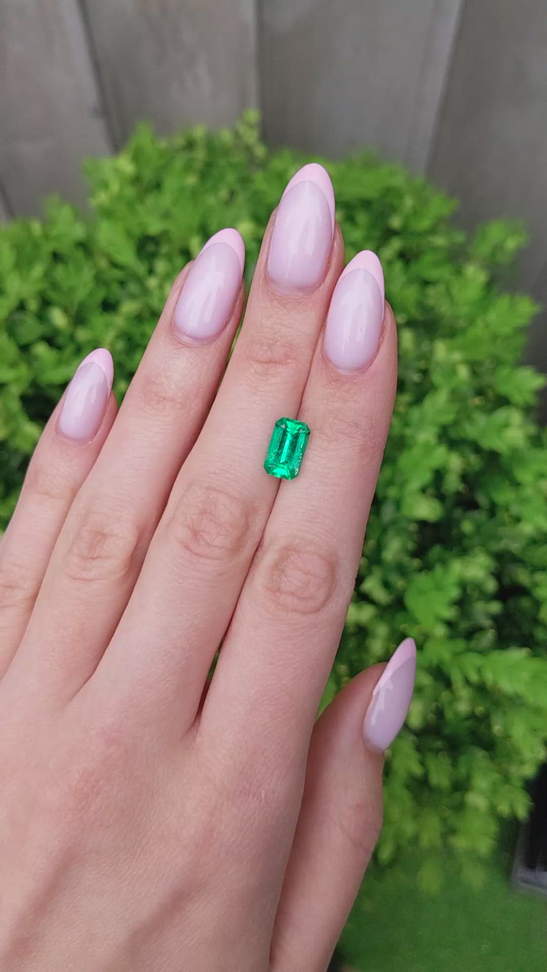 2.21 Ct. Emerald from Colombia Size Video