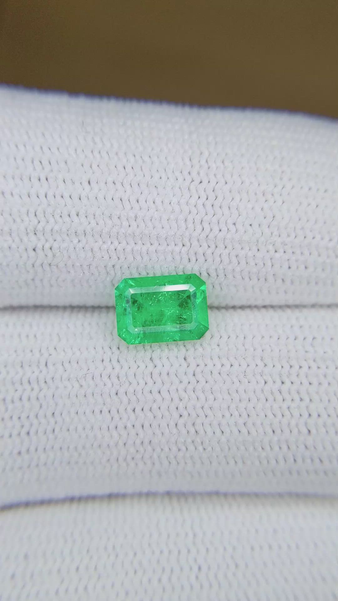 1.05 Ct. Emerald from Colombia Size Video