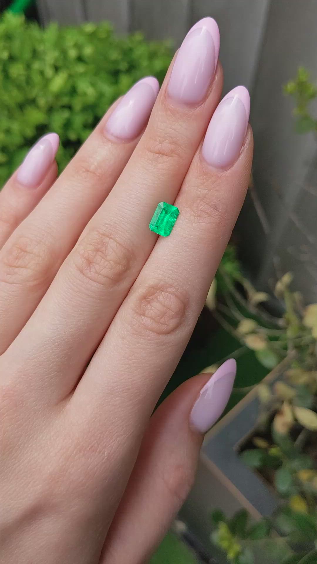 1.05 Ct. Emerald from Colombia Size Video
