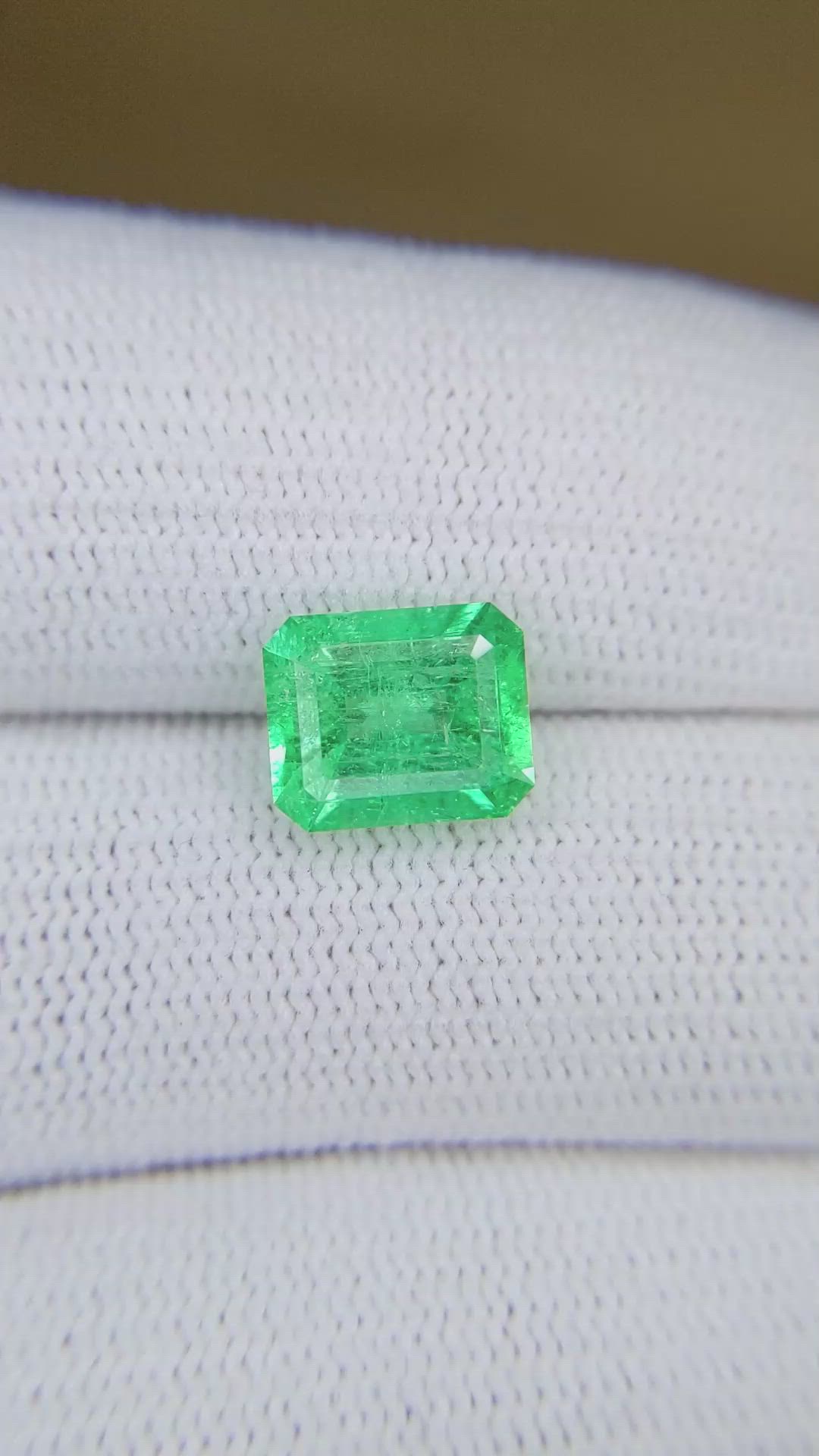 2.49 Ct. Emerald from Colombia Size Video