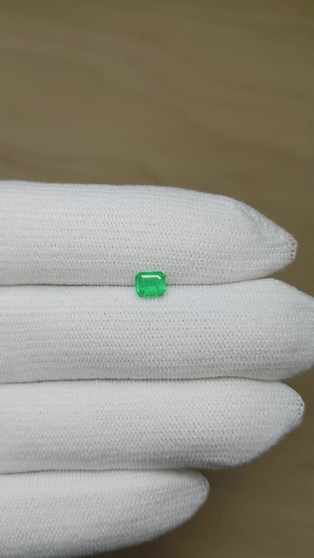 0.46 Ct. Emerald from Colombia Size Video