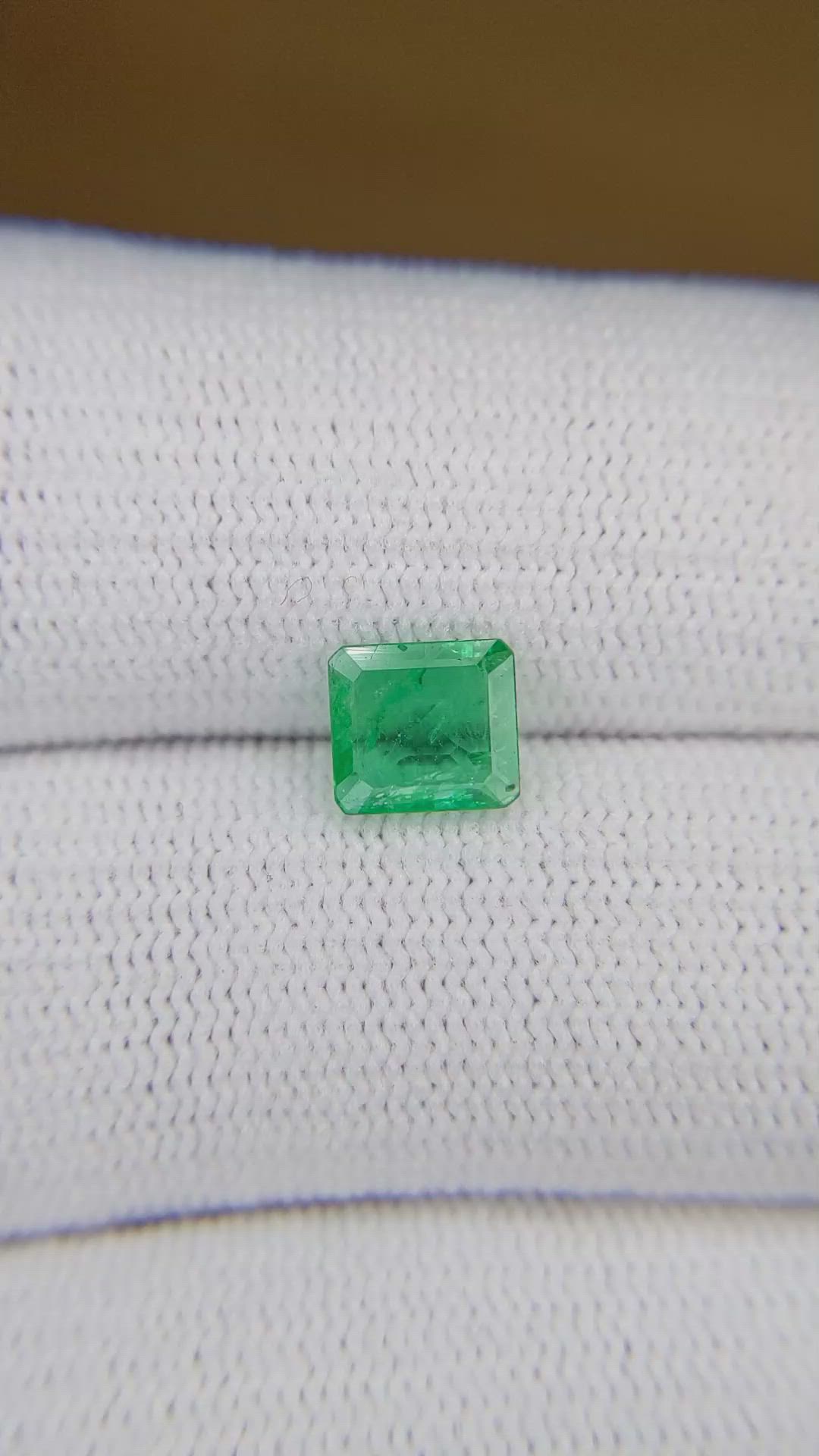 0.97 Ct. Emerald from Zambia Size Video