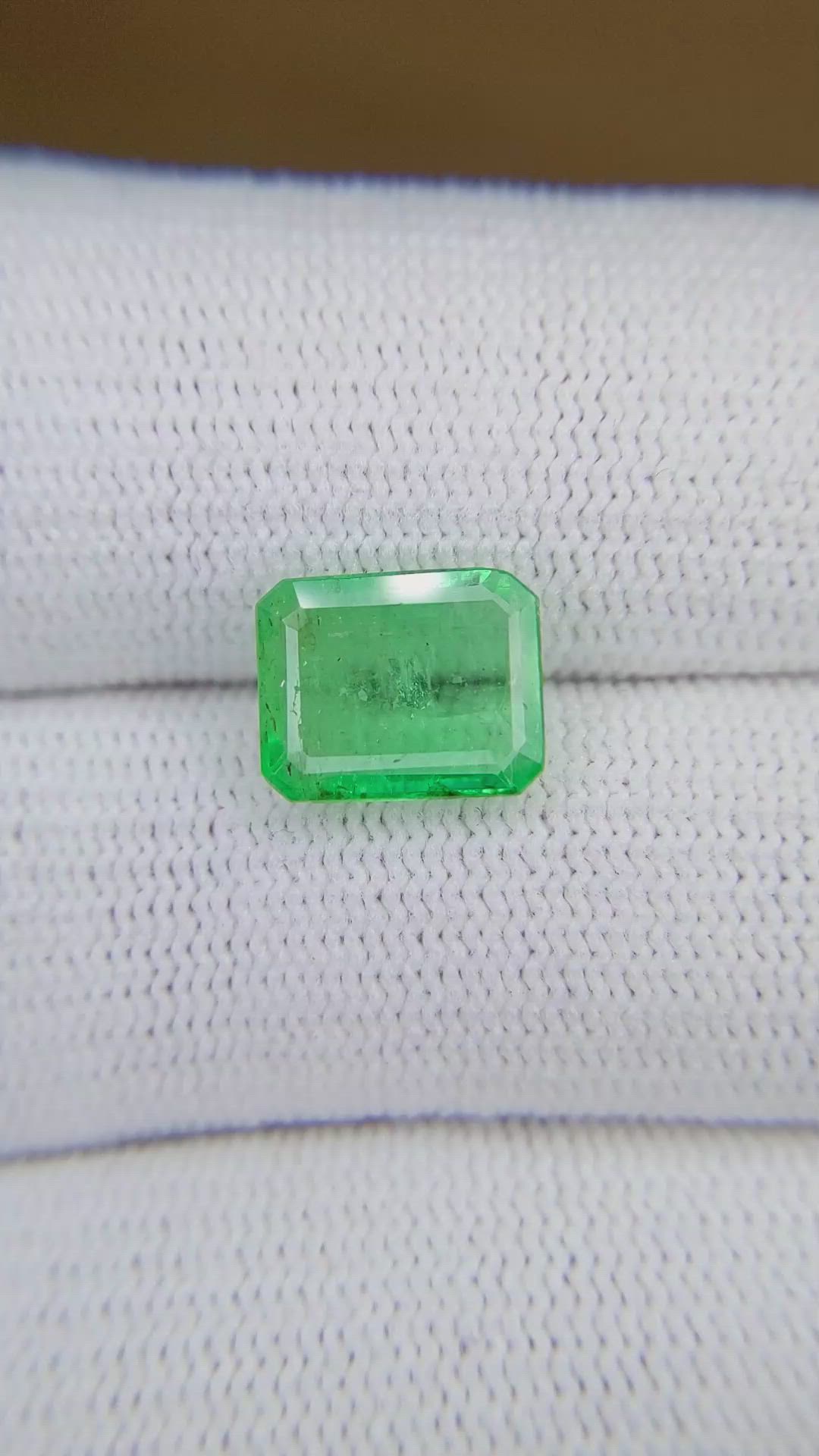 2.73 Ct. Emerald from Colombia Size Video