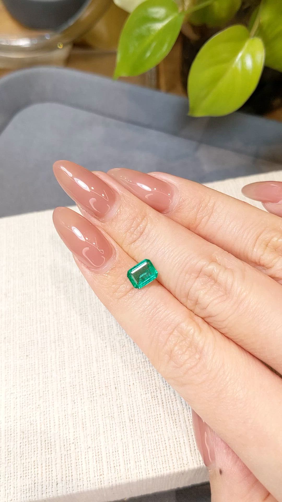 0.92 Ct. Emerald from Zambia Size Video