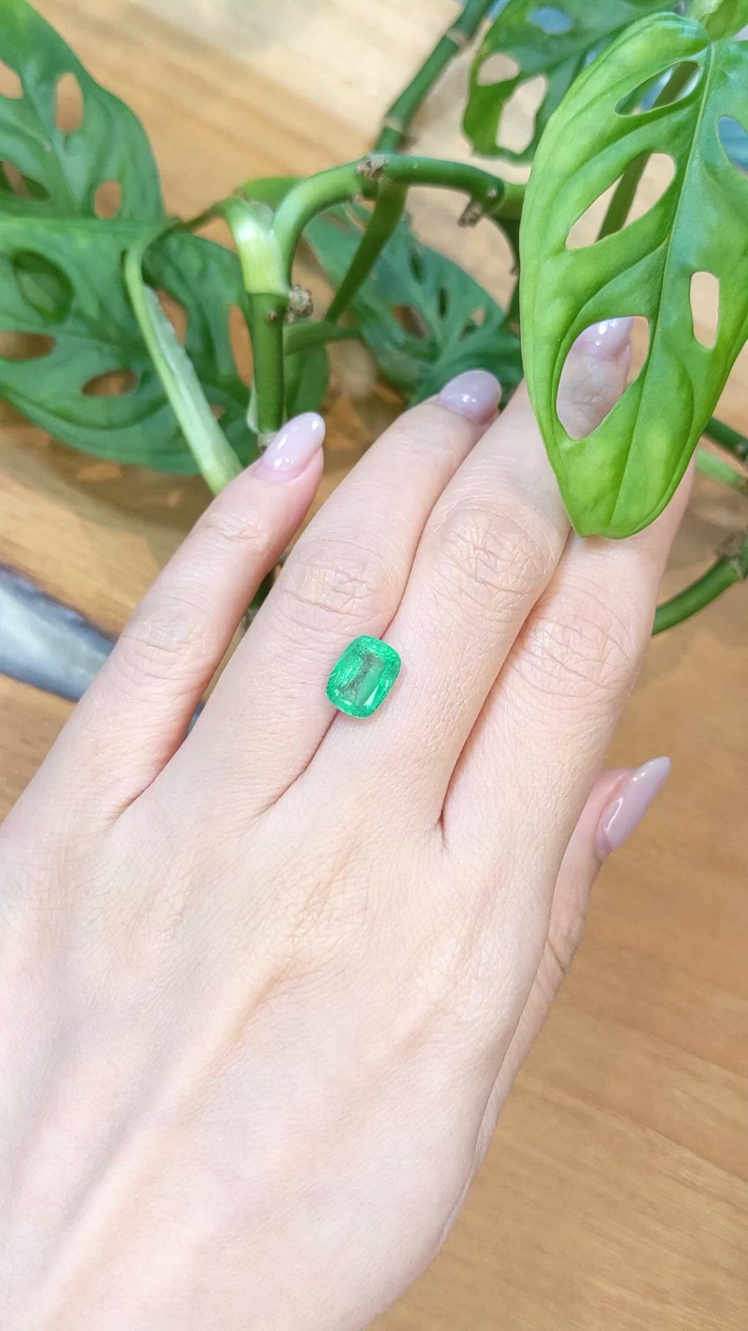 2.62 Ct. Emerald from Nigeria Size Video