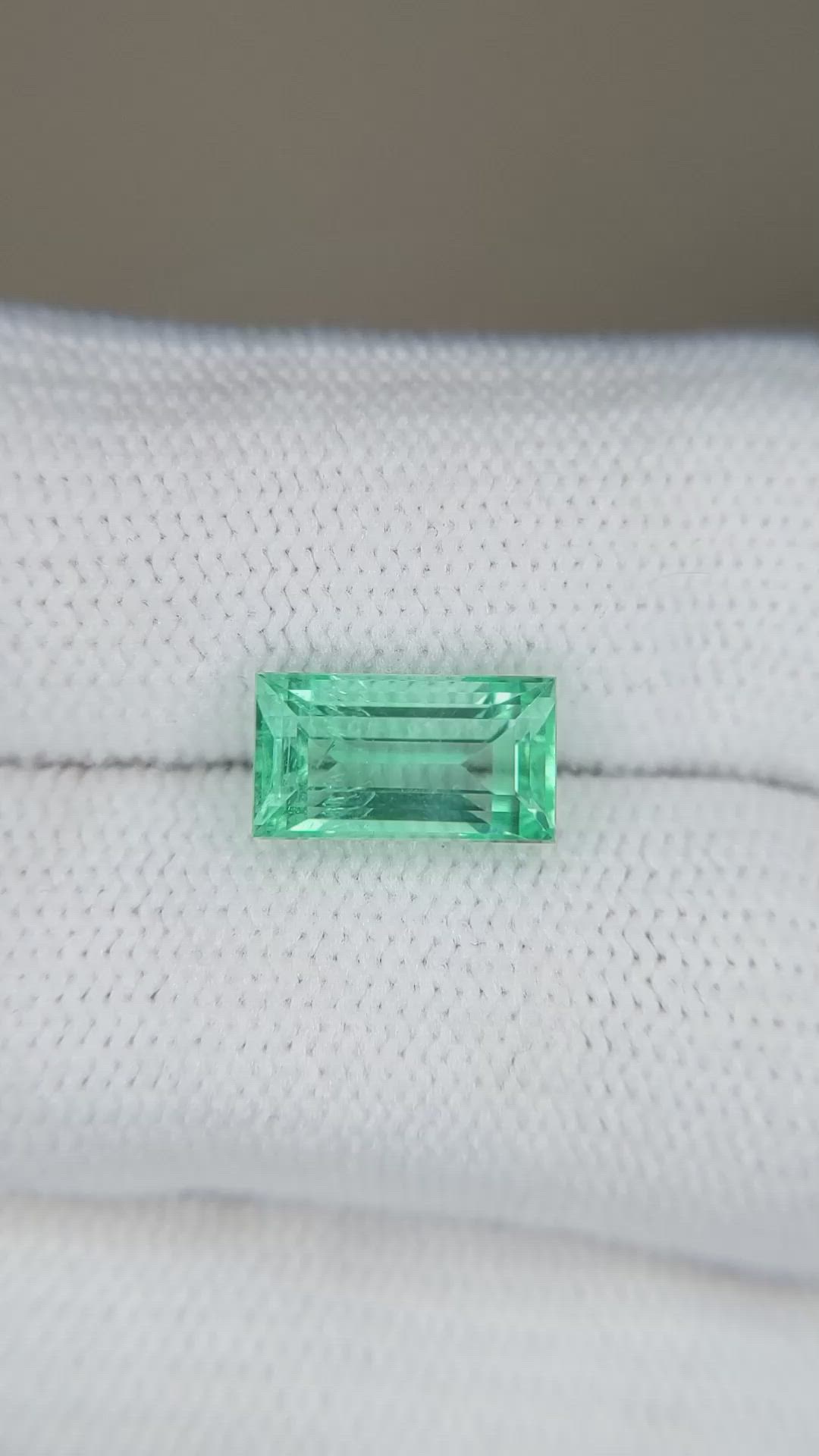2.77 Ct. Emerald from Nigeria Size Video