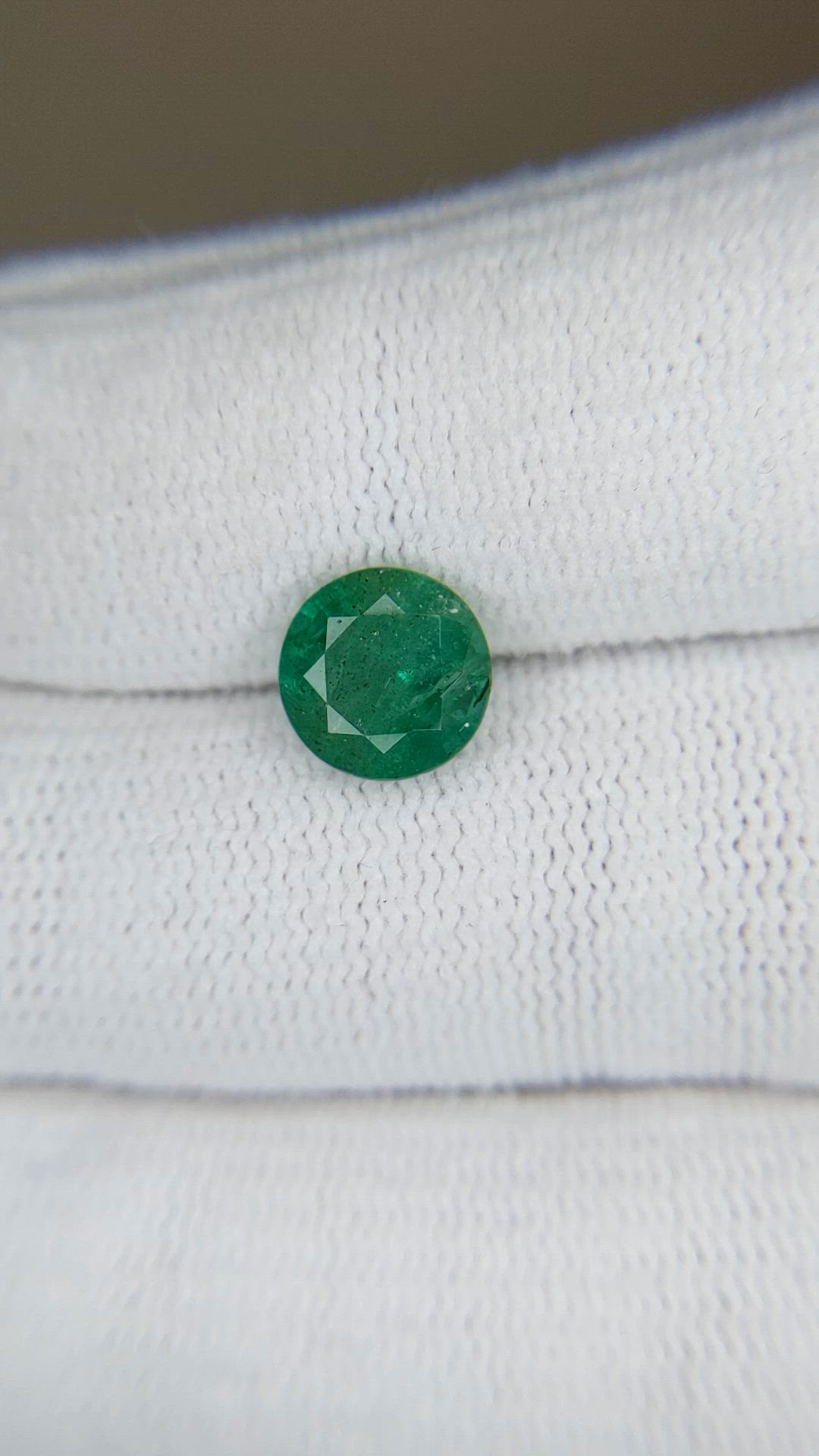 1.73 Ct. Emerald from Zambia Size Video