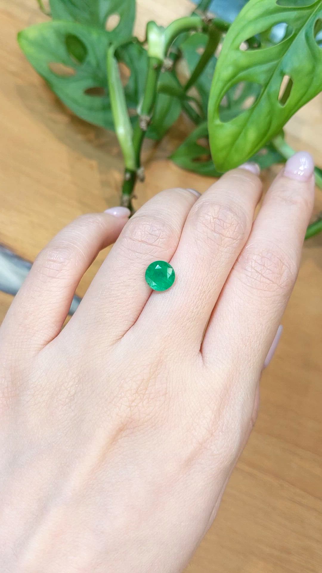 1.75 Ct. Emerald from Zambia Size Video