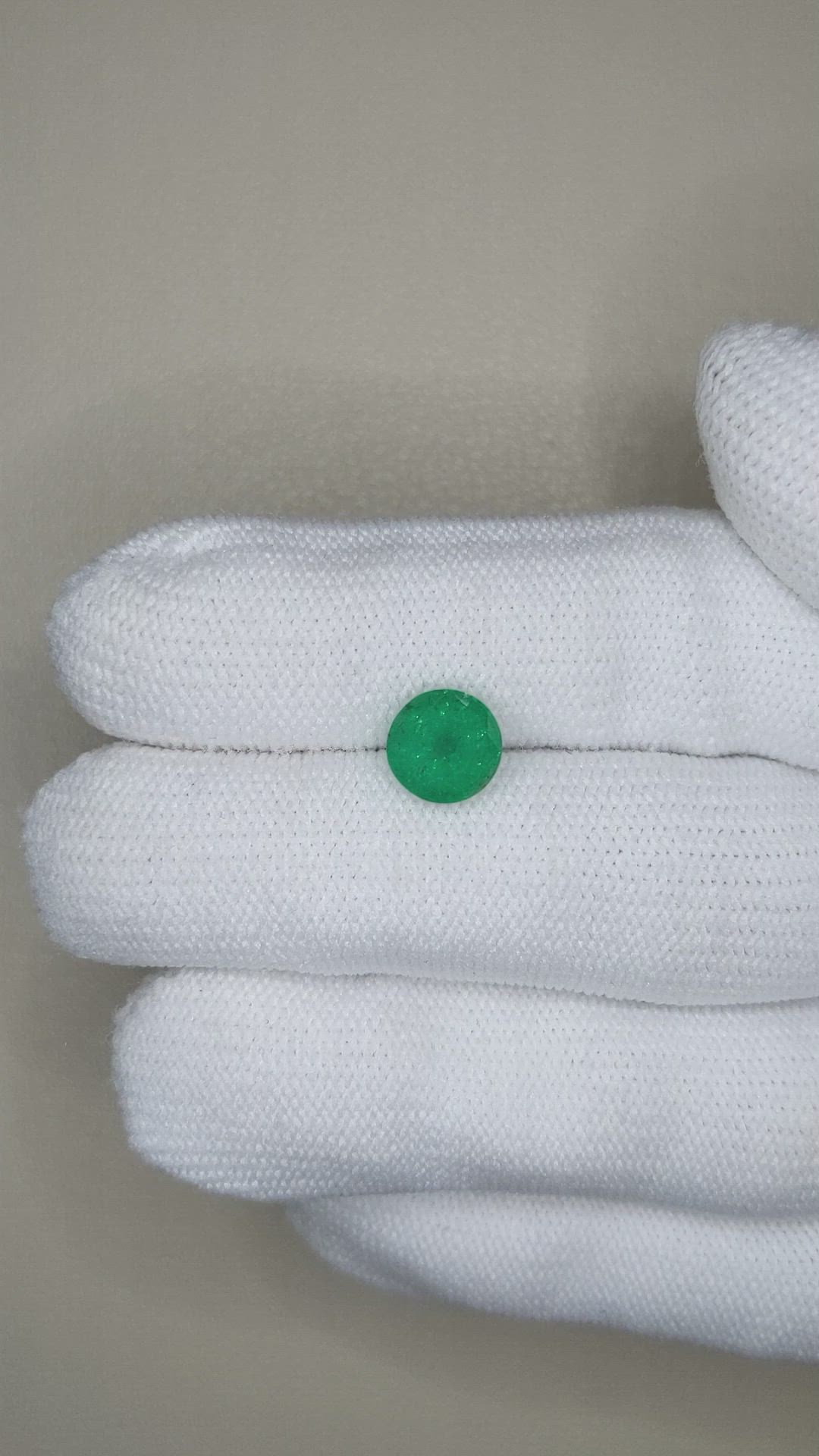 1.75 Ct. Emerald from Zambia Size Video