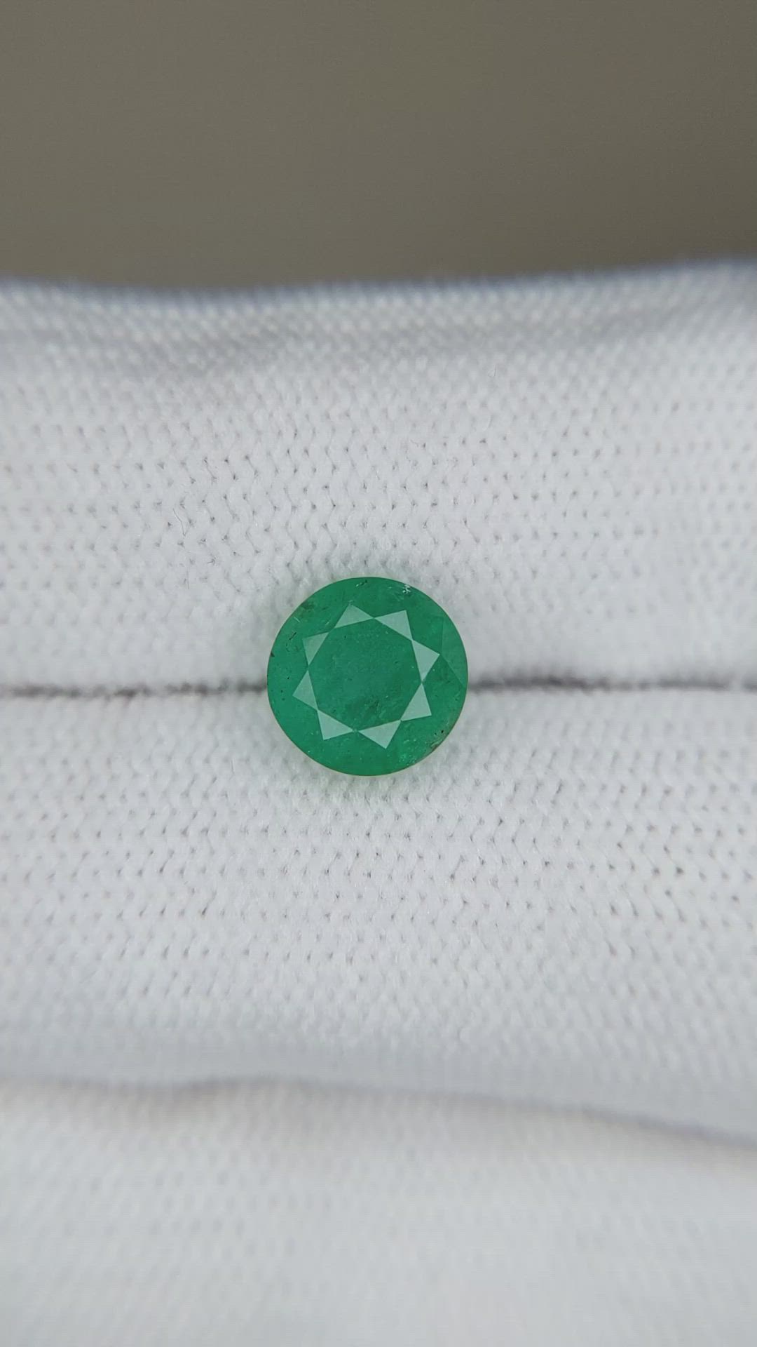 1.75 Ct. Emerald from Zambia Size Video