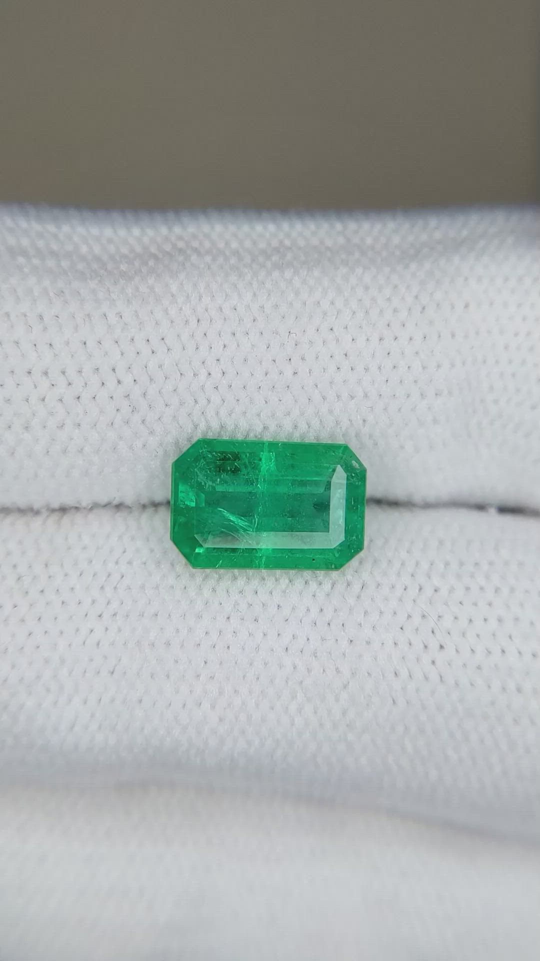 2.23 Ct. Emerald from Zambia Size Video