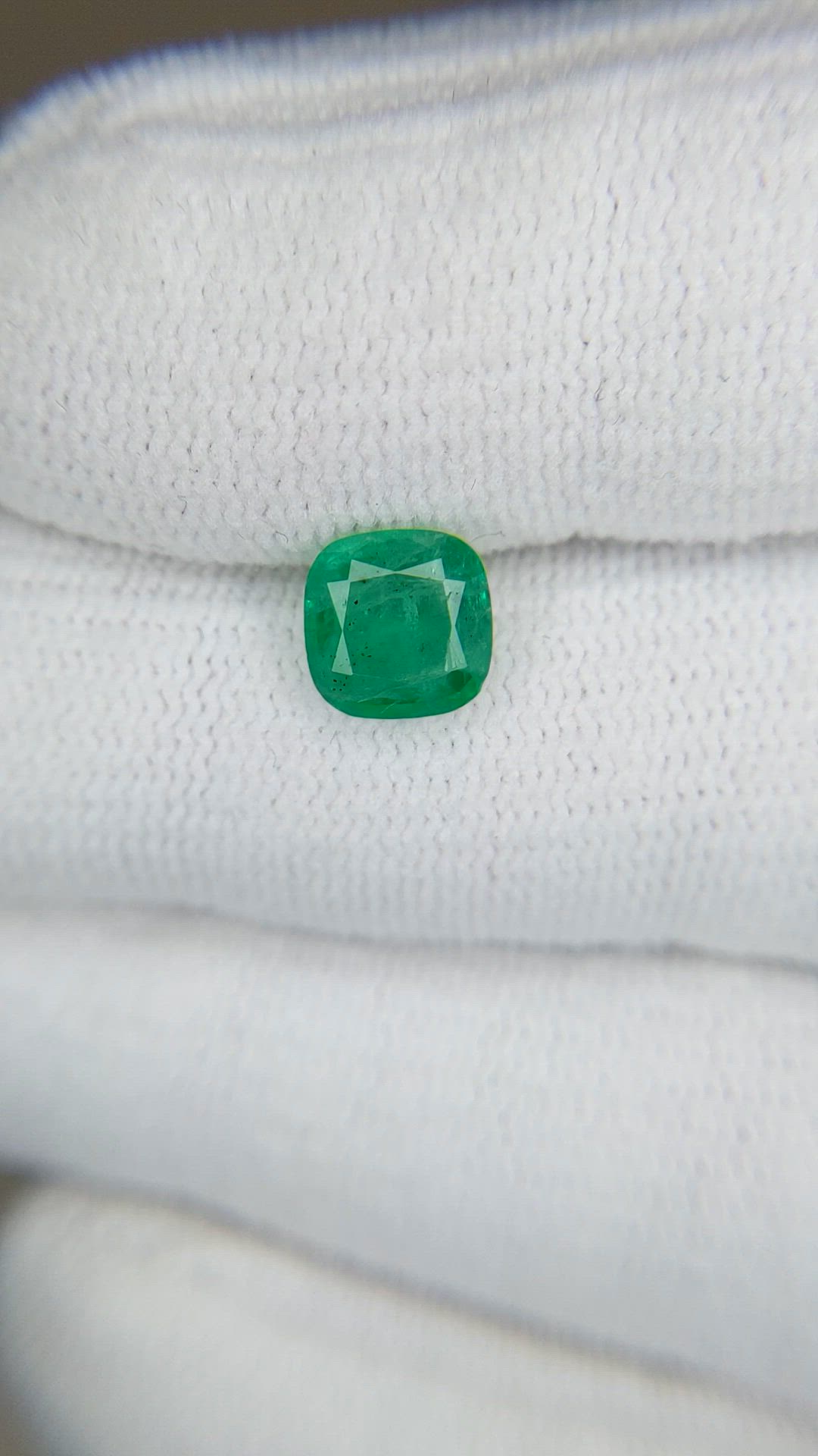 1.06 Ct. Emerald from Zambia Size Video