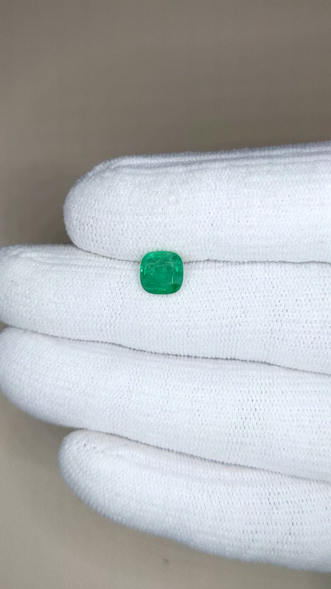 1.06 Ct. Emerald from Zambia Size Video