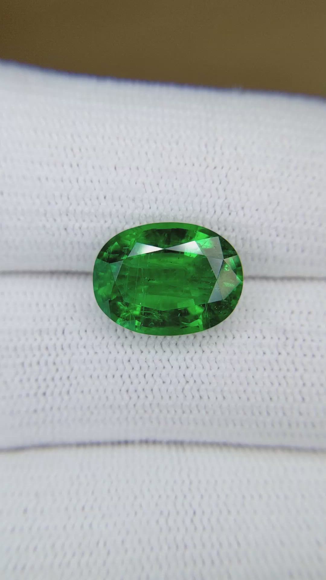 5.50 Ct. Emerald from Zambia Size Video