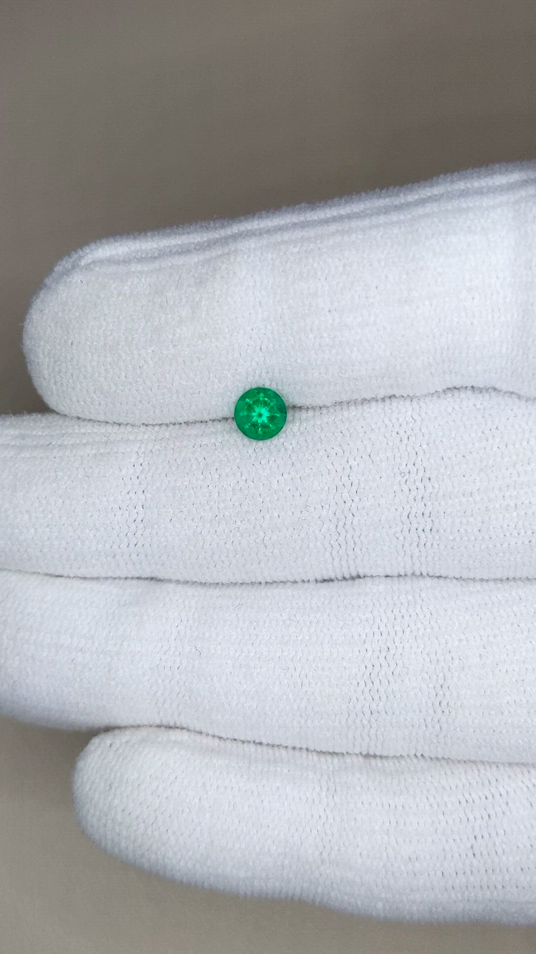 0.35 Ct. Emerald from Afghanistan Size Video