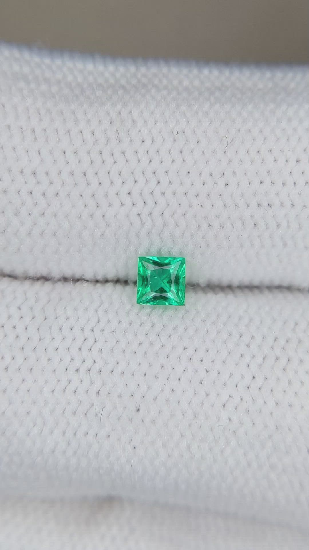 0.20 Ct. Emerald from Afghanistan Size Video