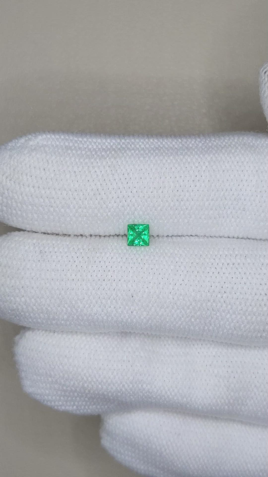 0.20 Ct. Emerald from Afghanistan Size Video