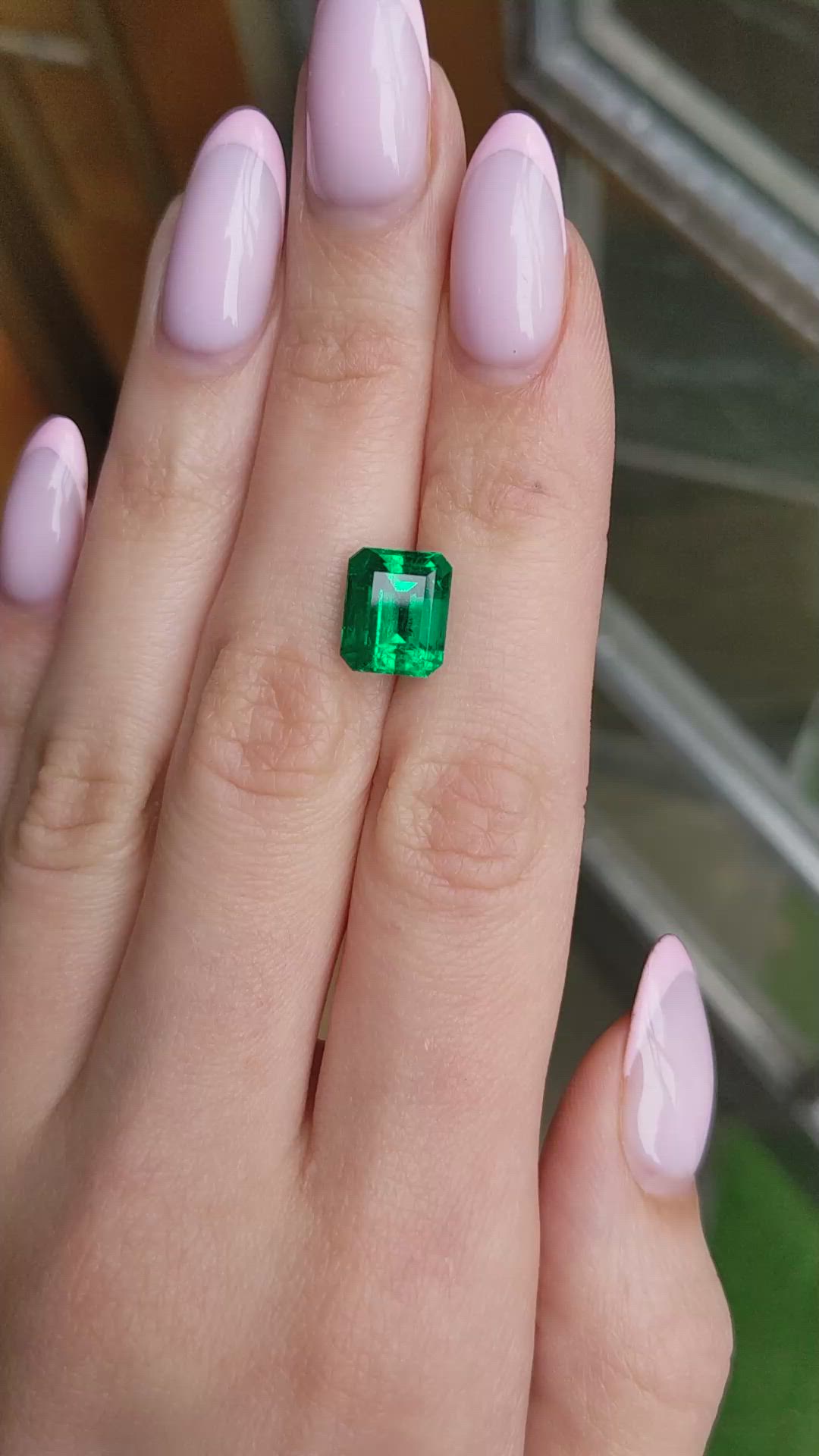 4.29 Ct. Emerald from Colombia - Muzo Size Video