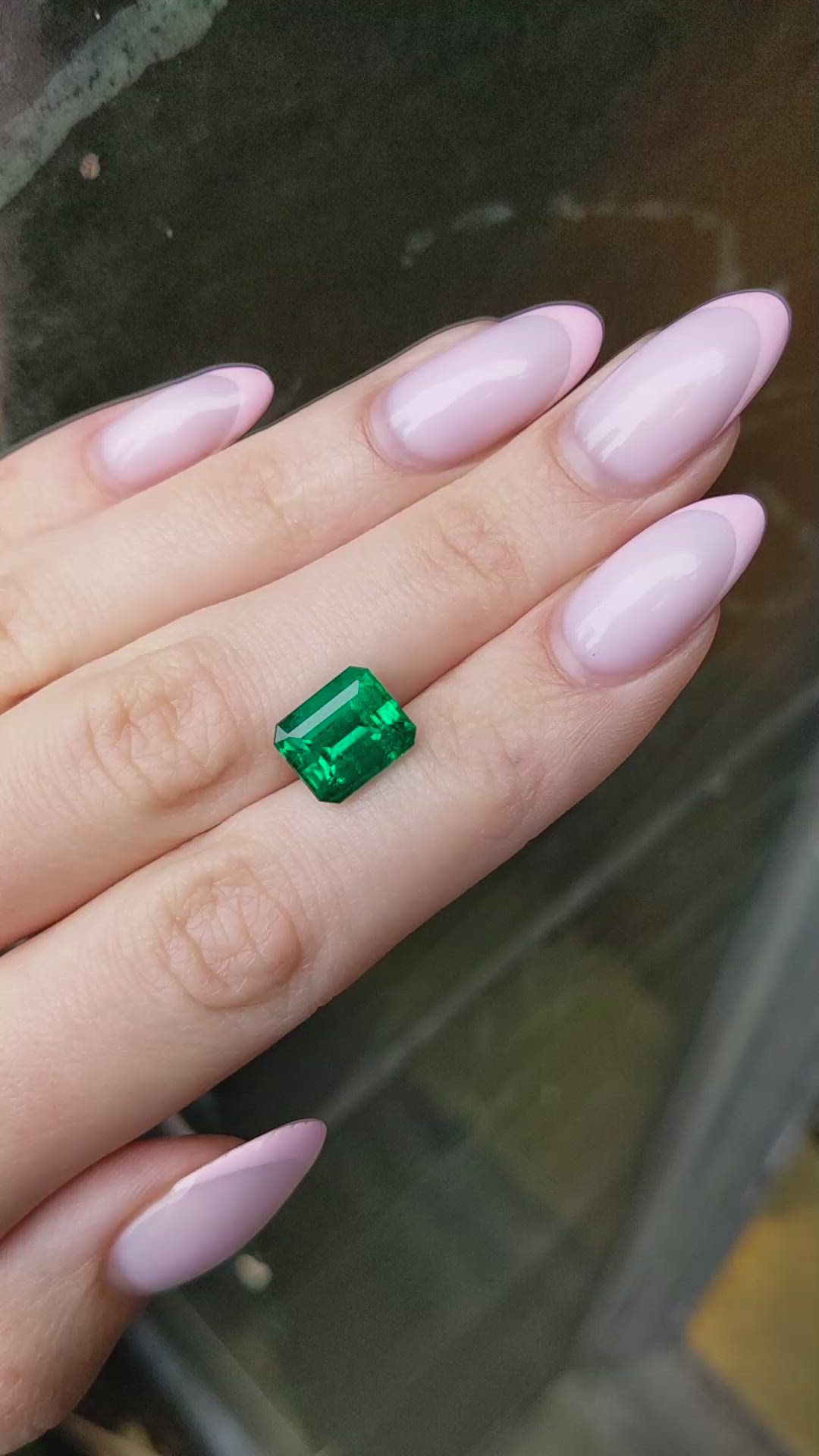 4.29 Ct. Emerald from Colombia - Muzo Size Video