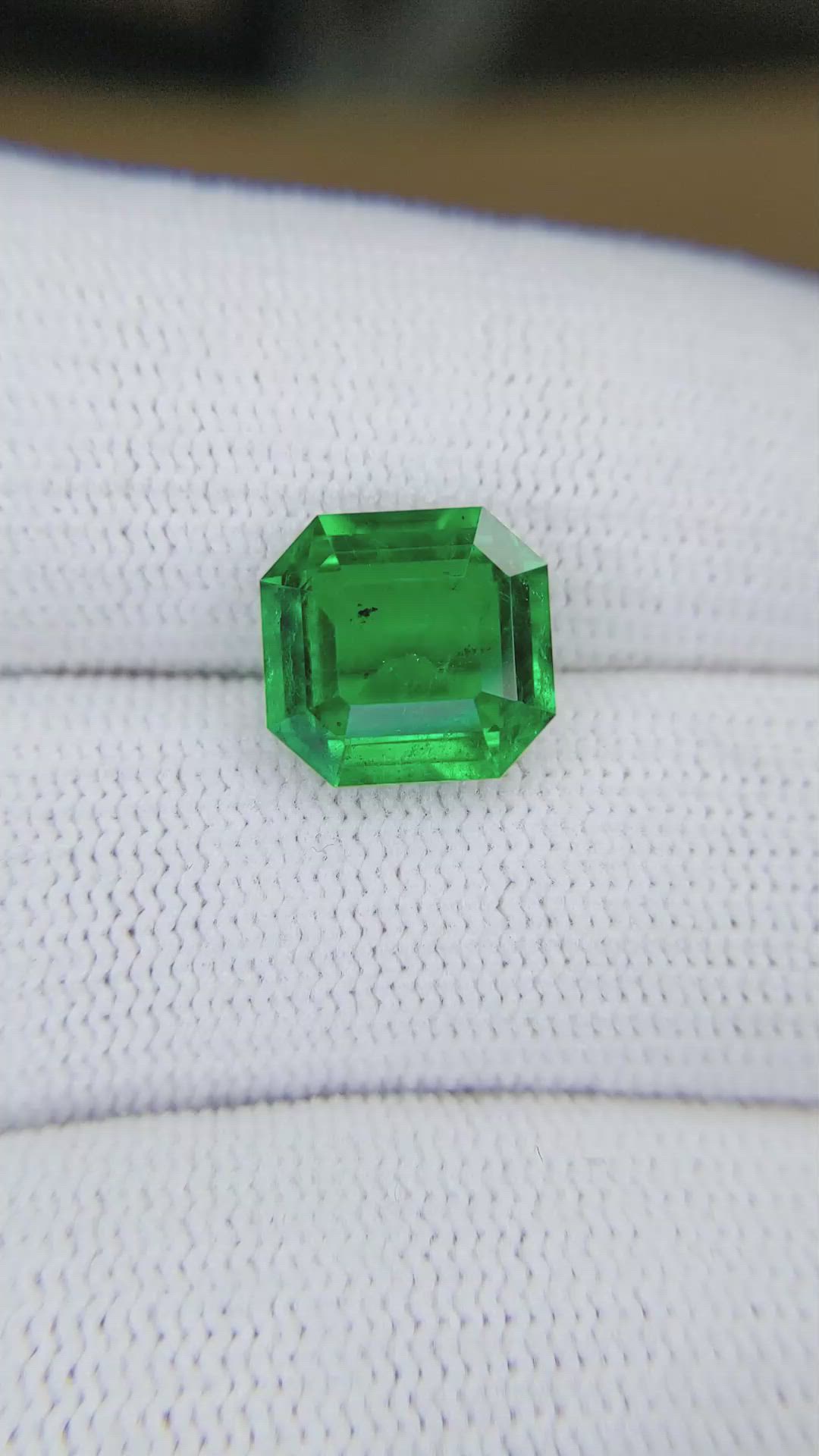 3.65 Ct. Emerald from Colombia Size Video