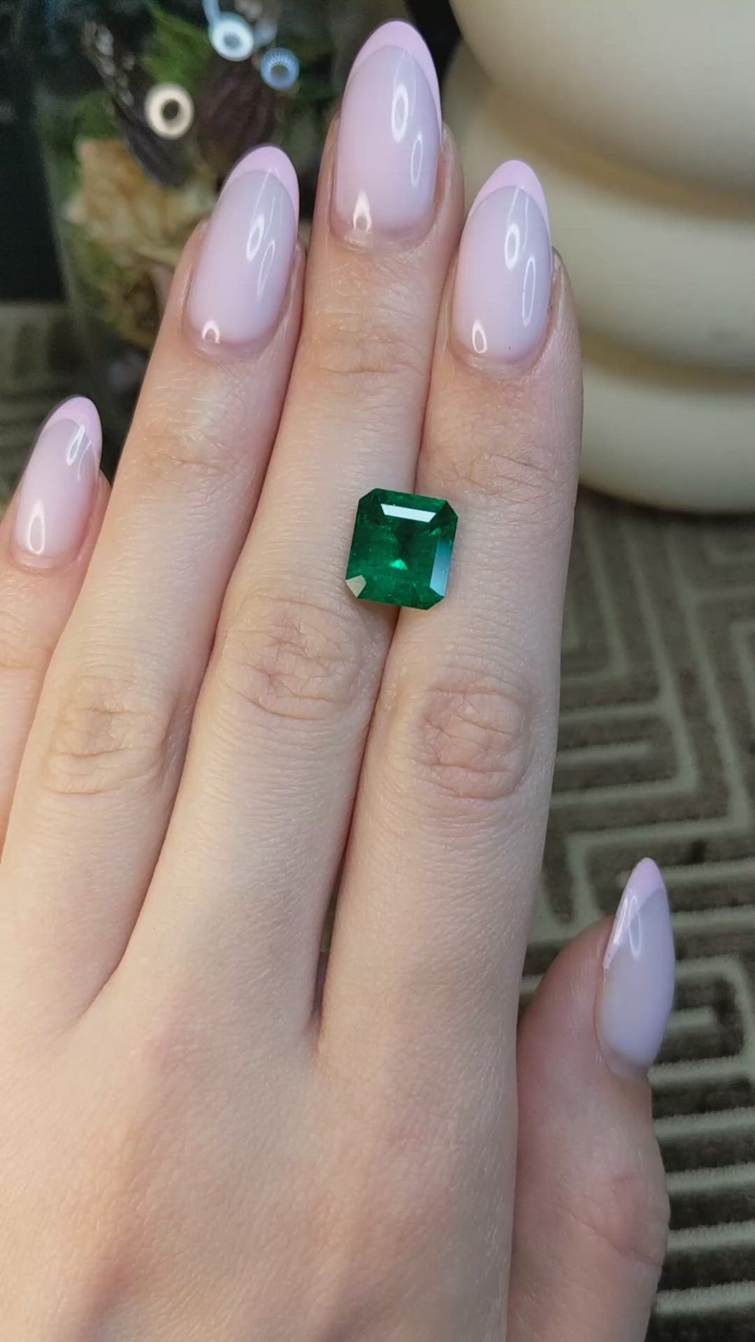 4.11 Ct. Emerald from Colombia - Muzo Size Video