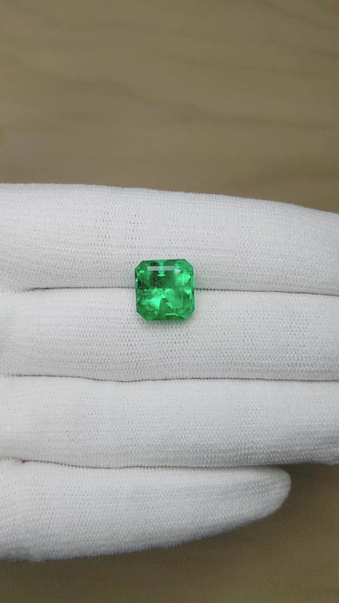 5.74 Ct. Emerald from Colombia - Muzo Size Video