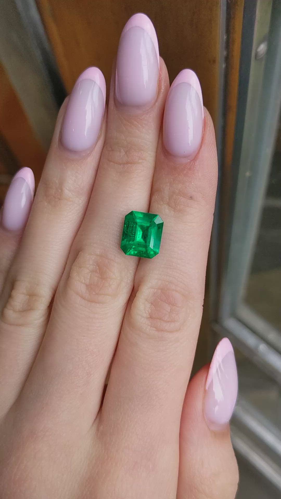 4.67 Ct. Emerald from Colombia - Muzo Size Video