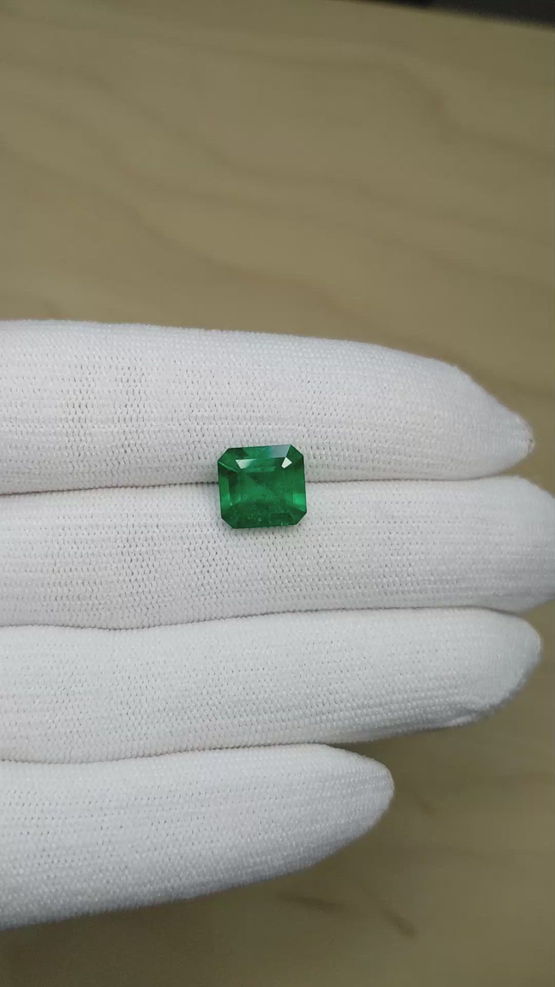 3.70 Ct. Emerald from Colombia - Muzo Size Video
