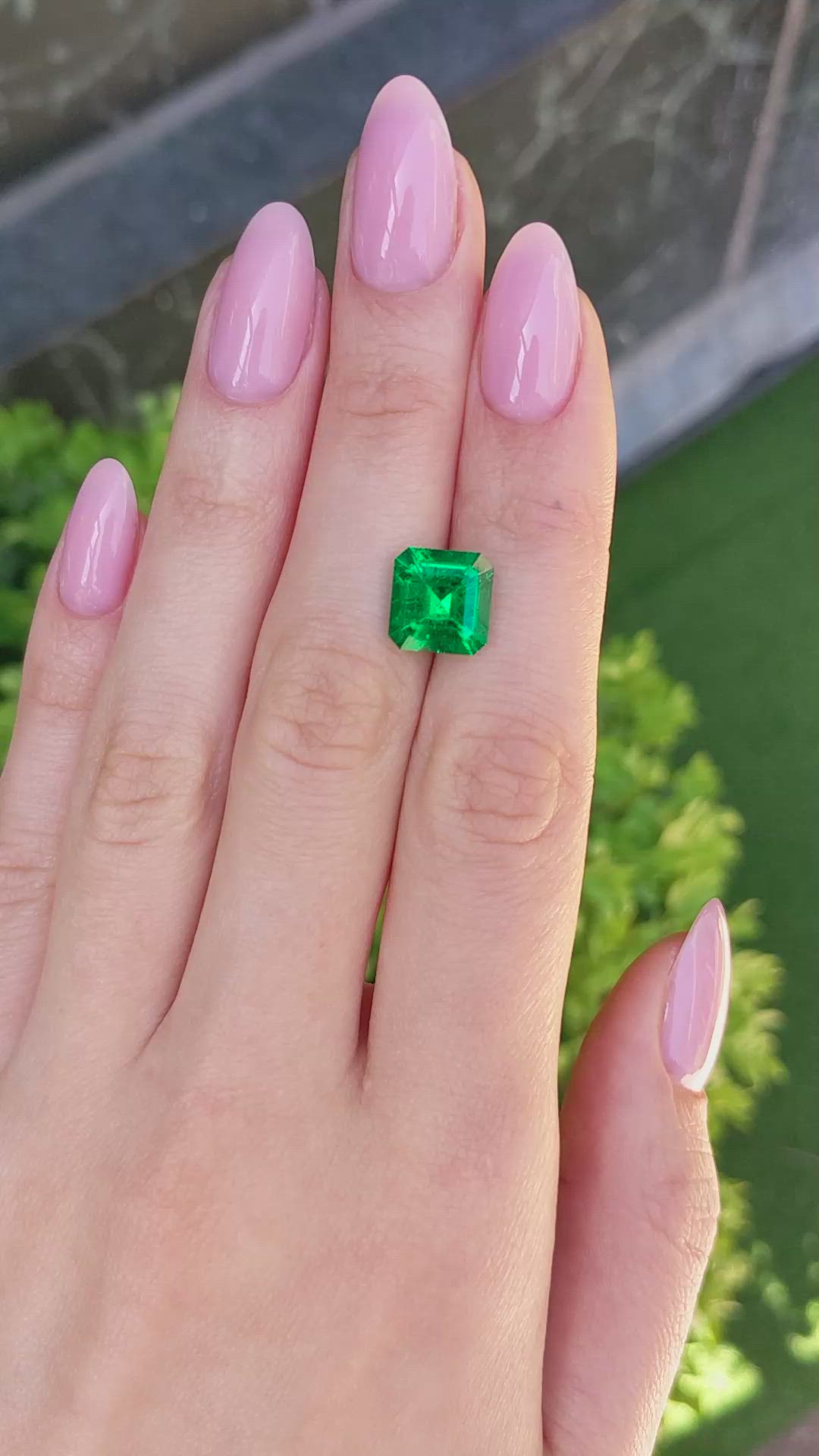 4.03 Ct. Emerald from Colombia - Muzo Size Video