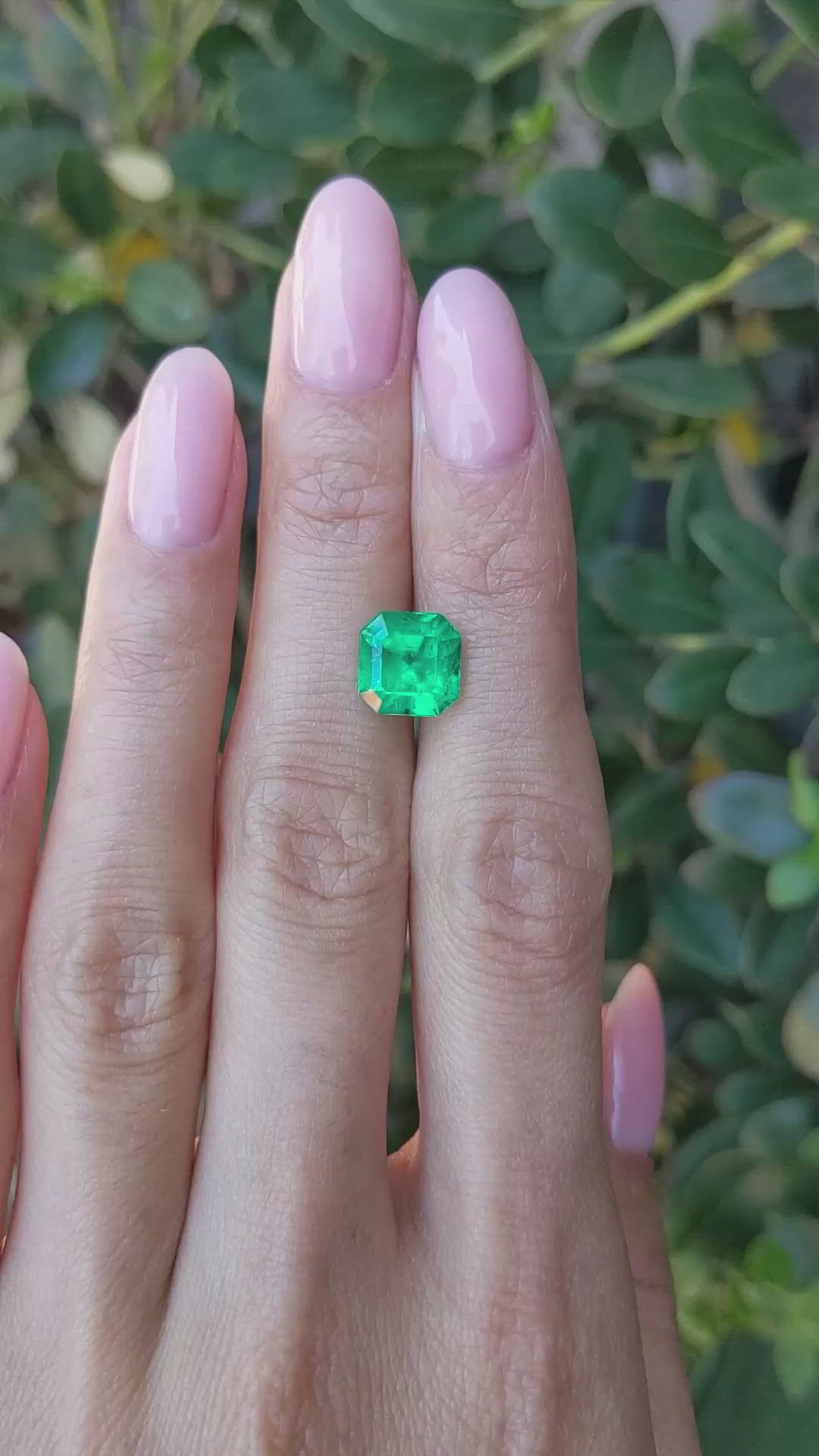 2.80 Ct. Emerald from Colombia Size Video