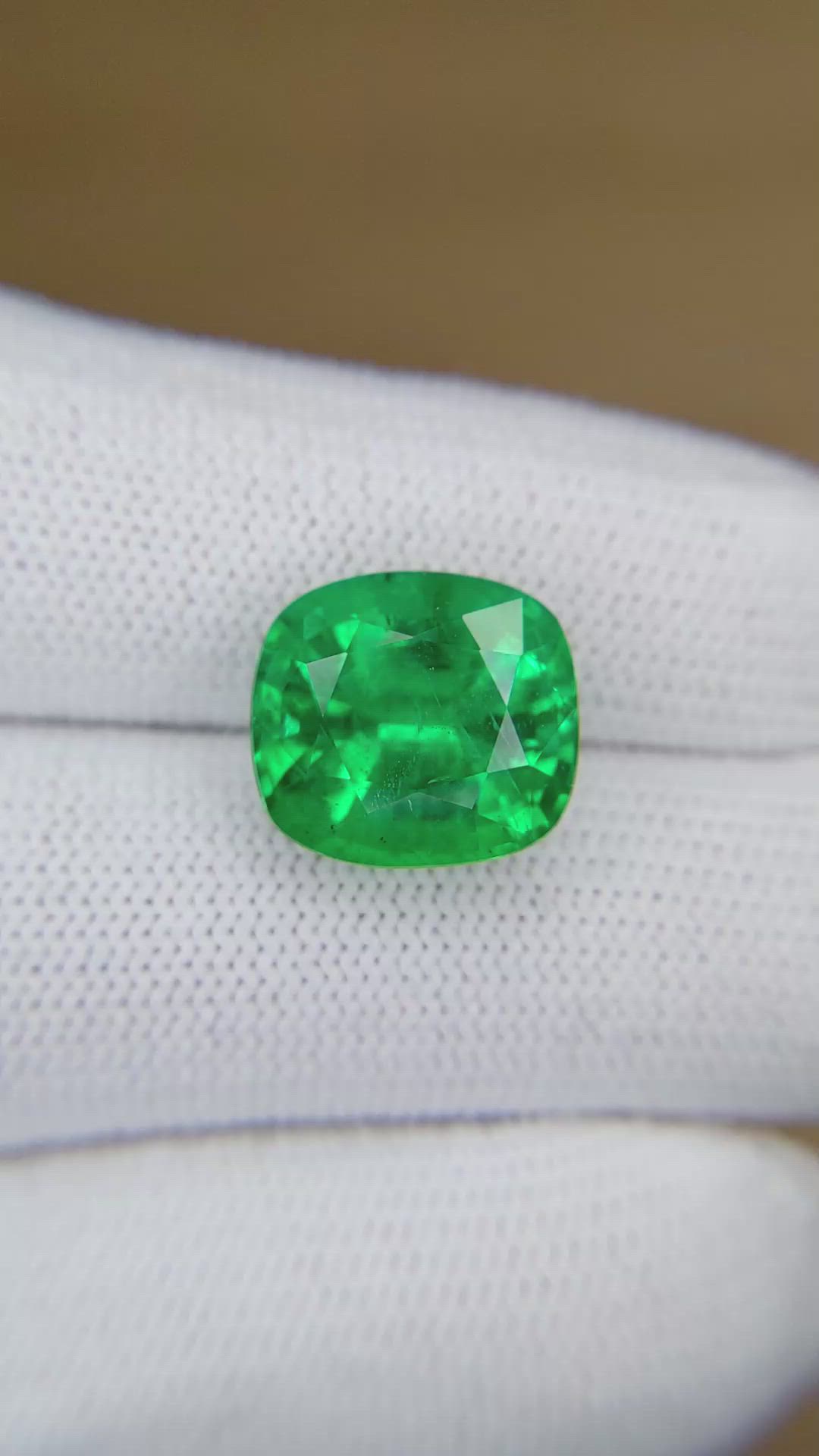 7.43 Ct. Emerald from Zambia Size Video