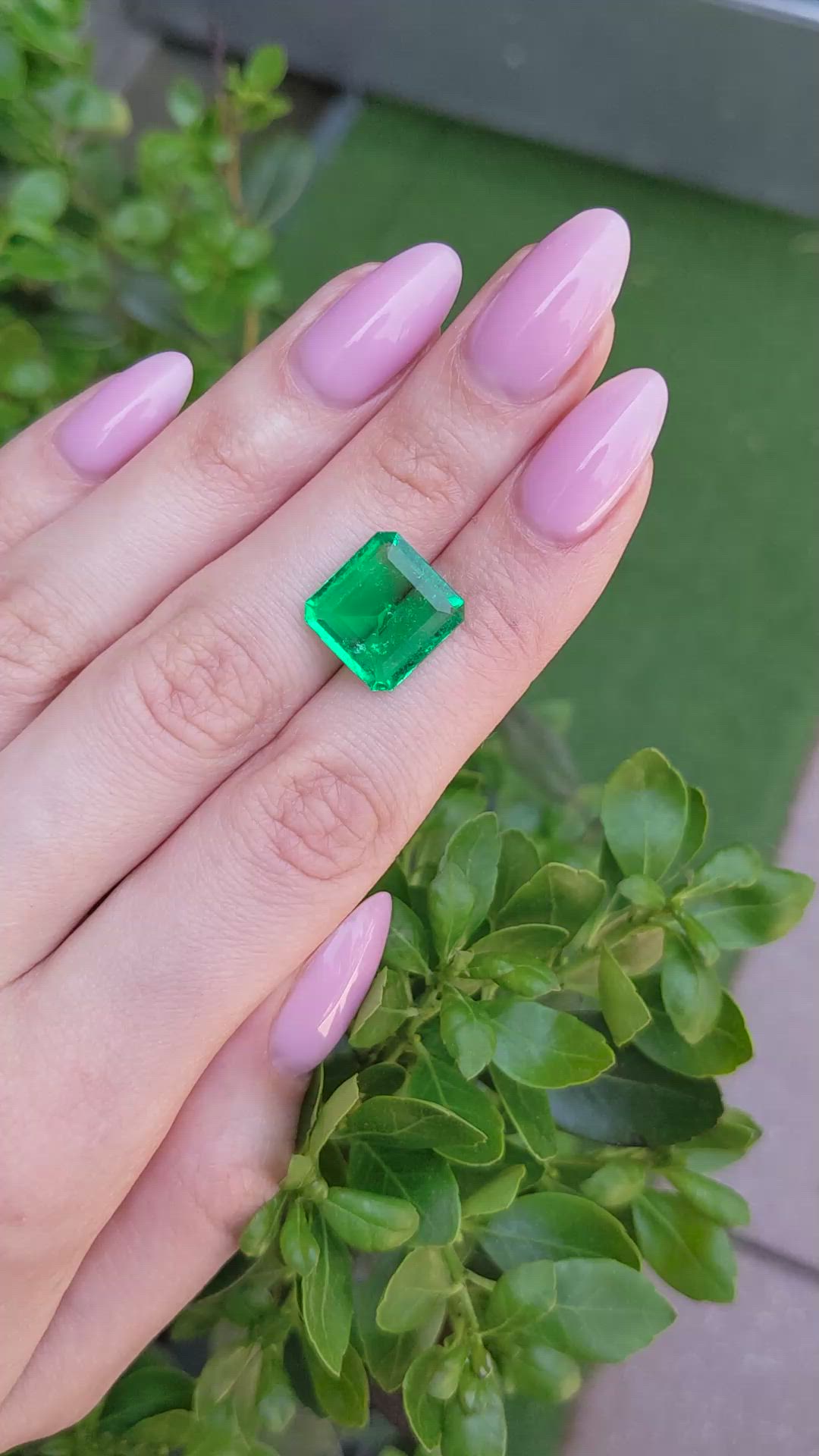 5.98 Ct. Emerald from Colombia Size Video