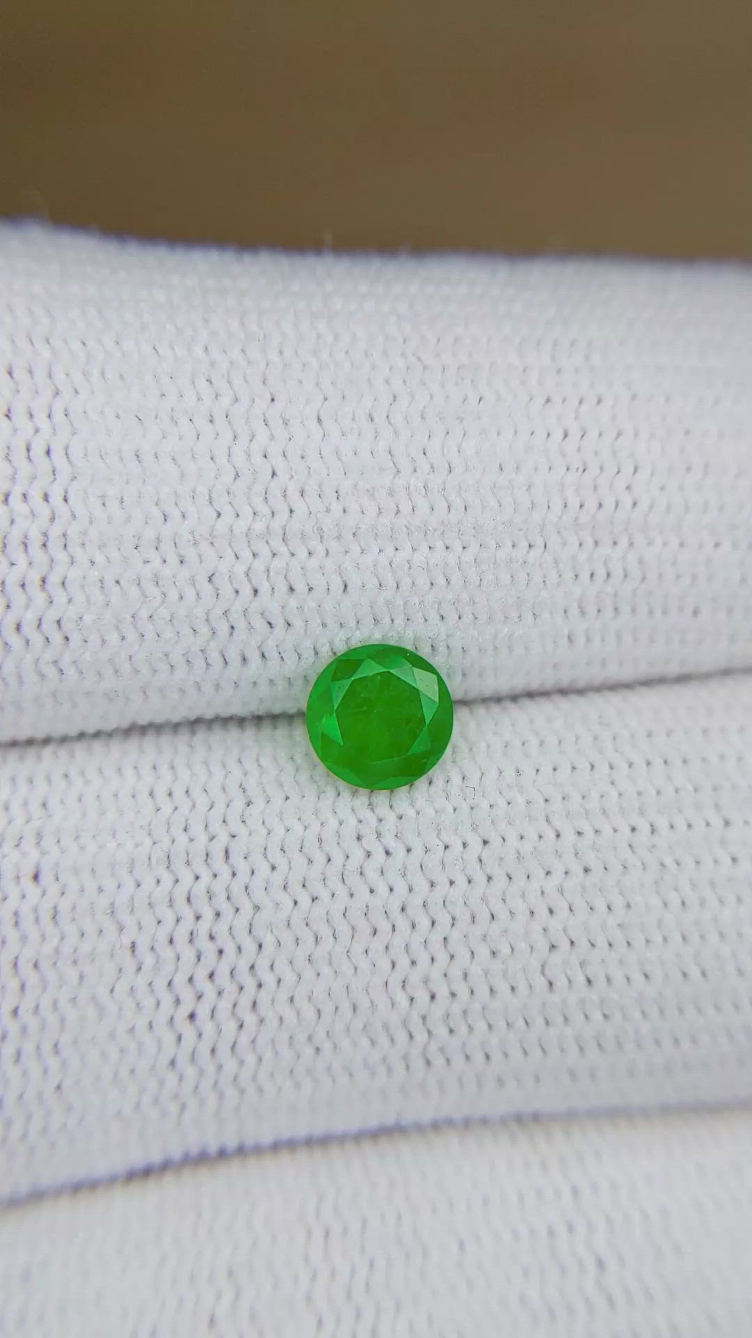 0.60 Ct. Emerald from Zambia Size Video