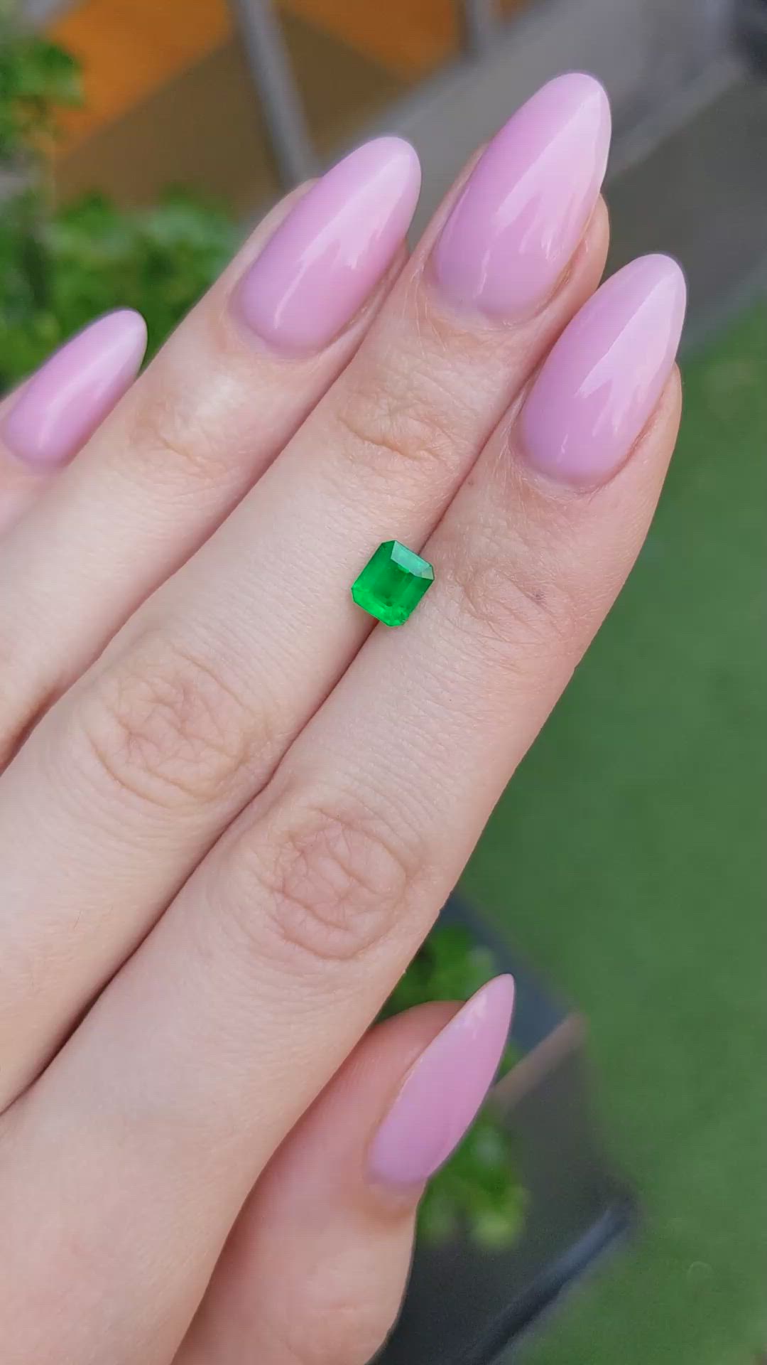 0.78 Ct. Emerald from Colombia Size Video