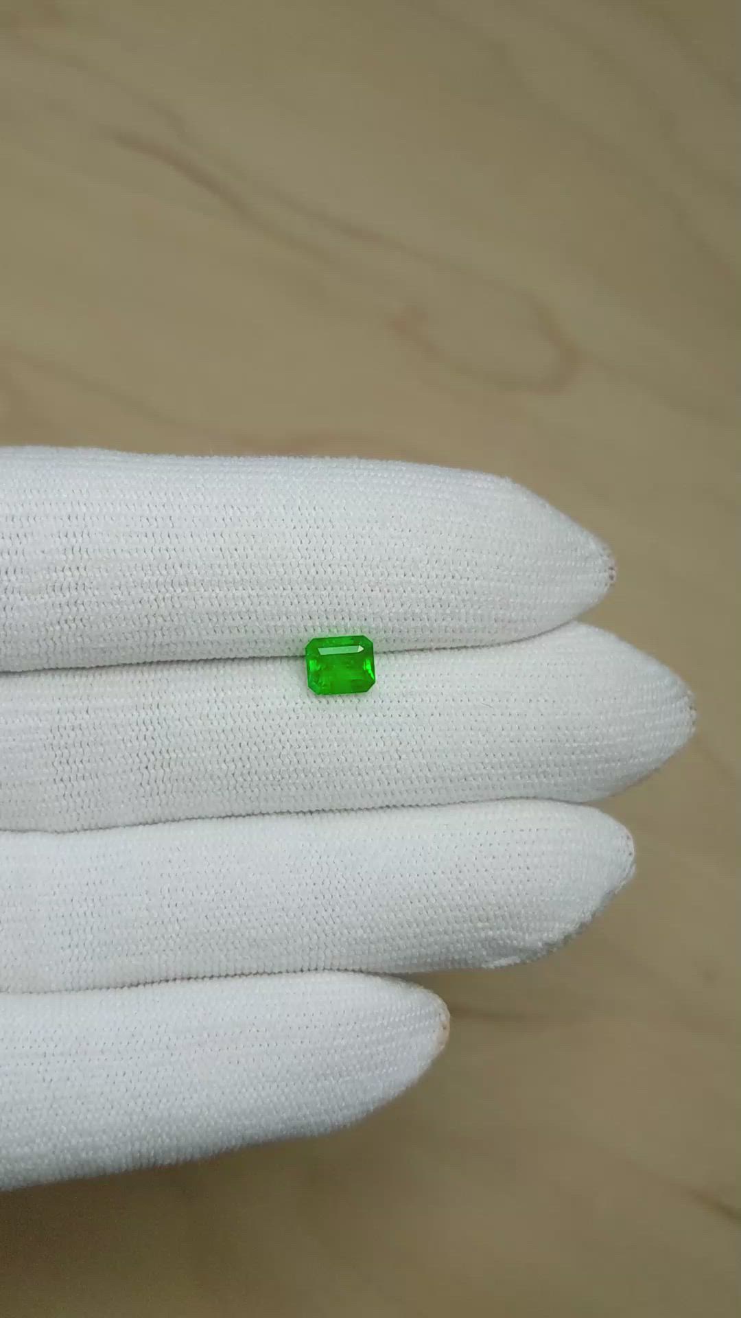 0.78 Ct. Emerald from Colombia Size Video