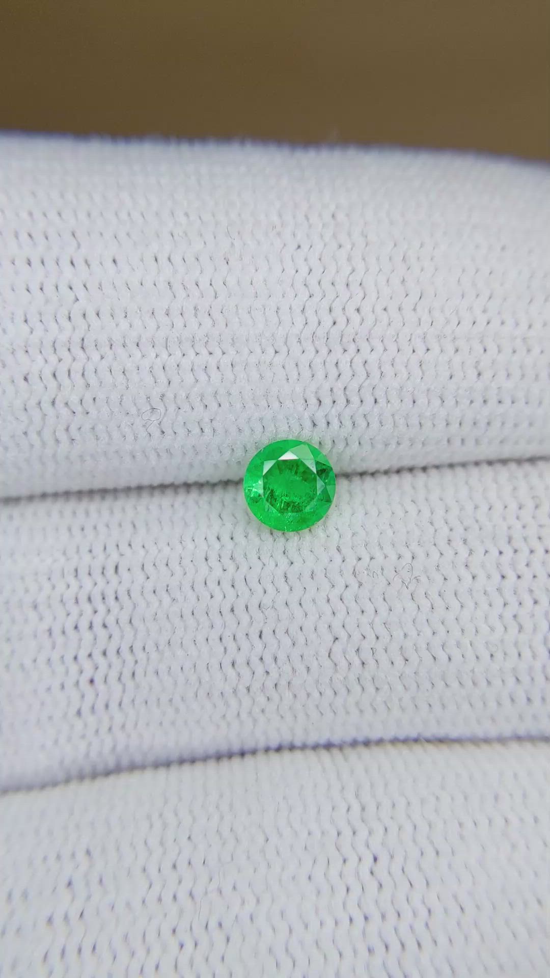 0.38 Ct. Emerald from Afghanistan Size Video