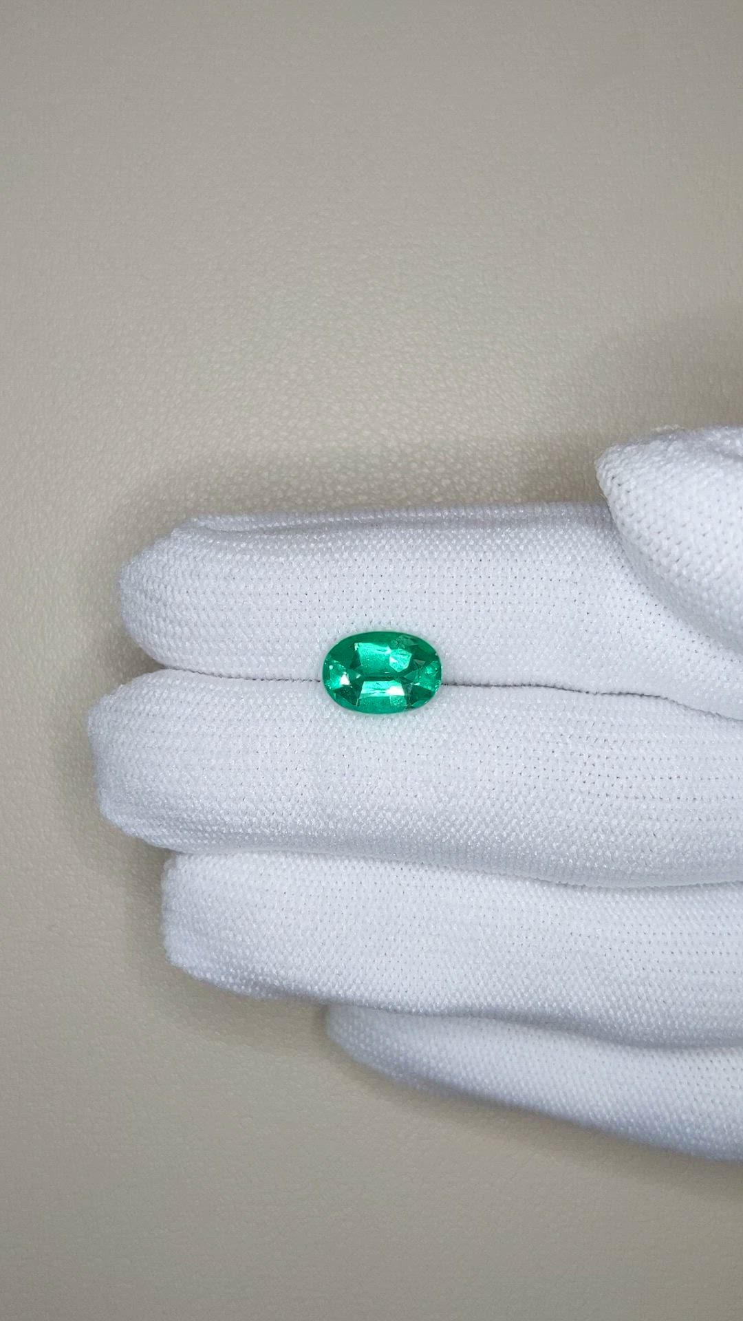 2.22 Ct. Emerald from Colombia Size Video