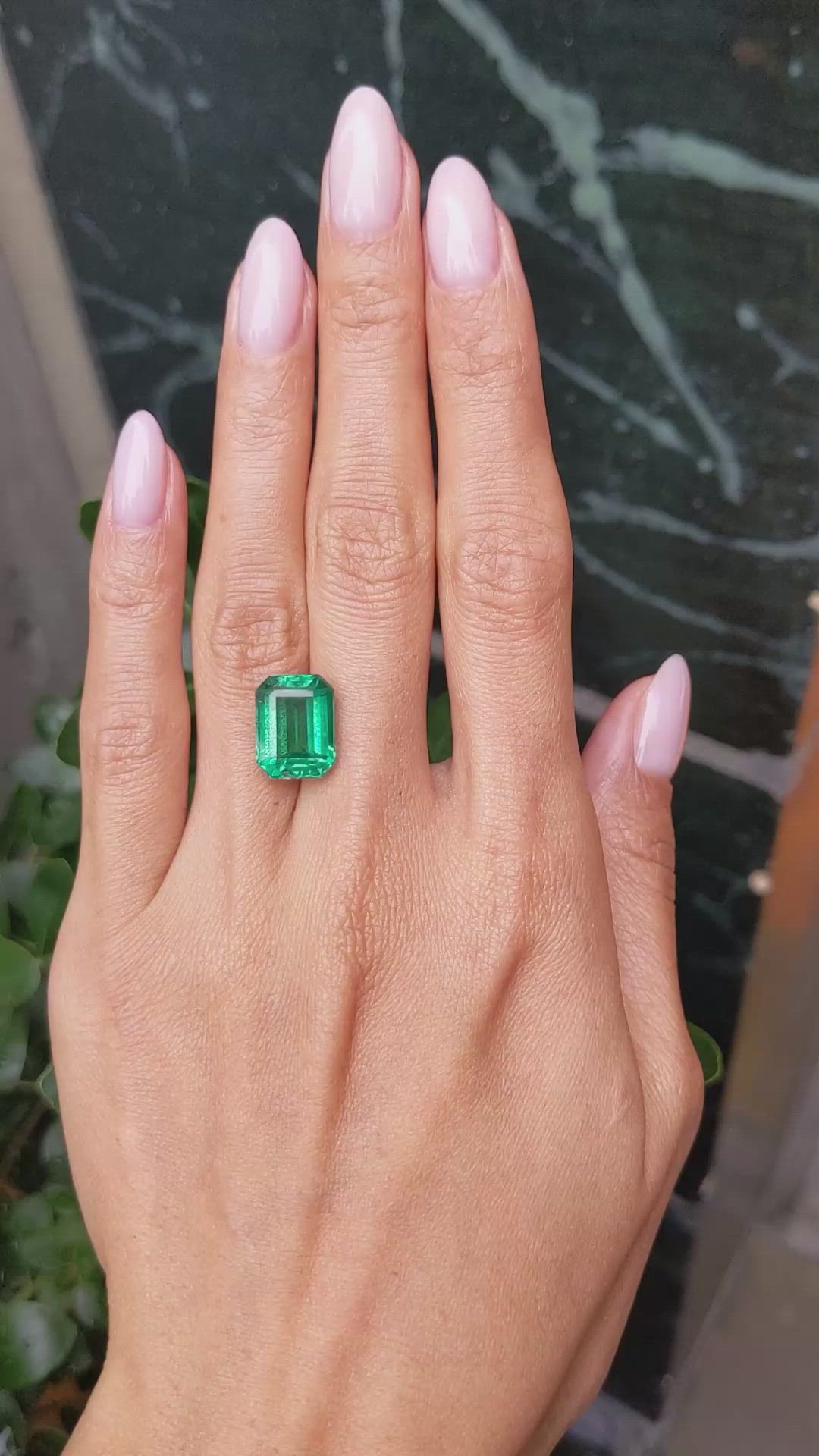 7.65 Ct. Emerald from Zambia Size Video