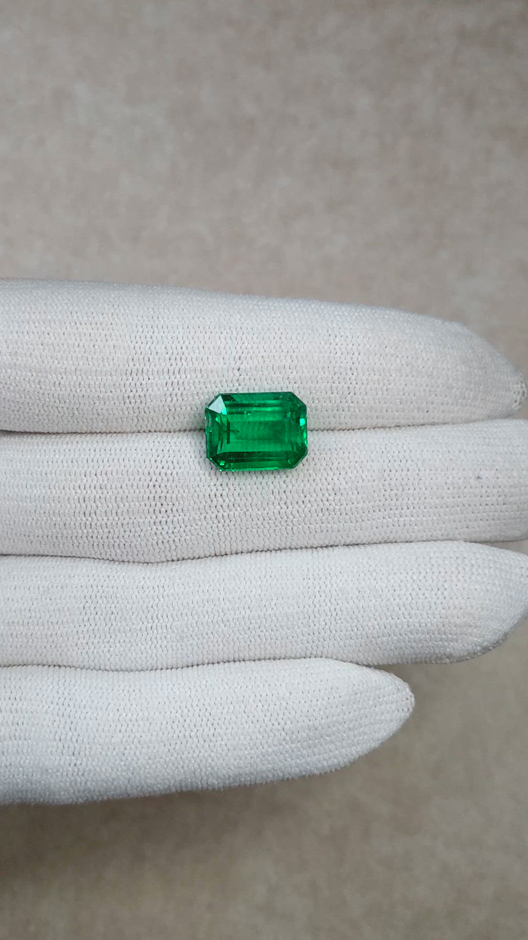 7.65 Ct. Emerald from Zambia Size Video