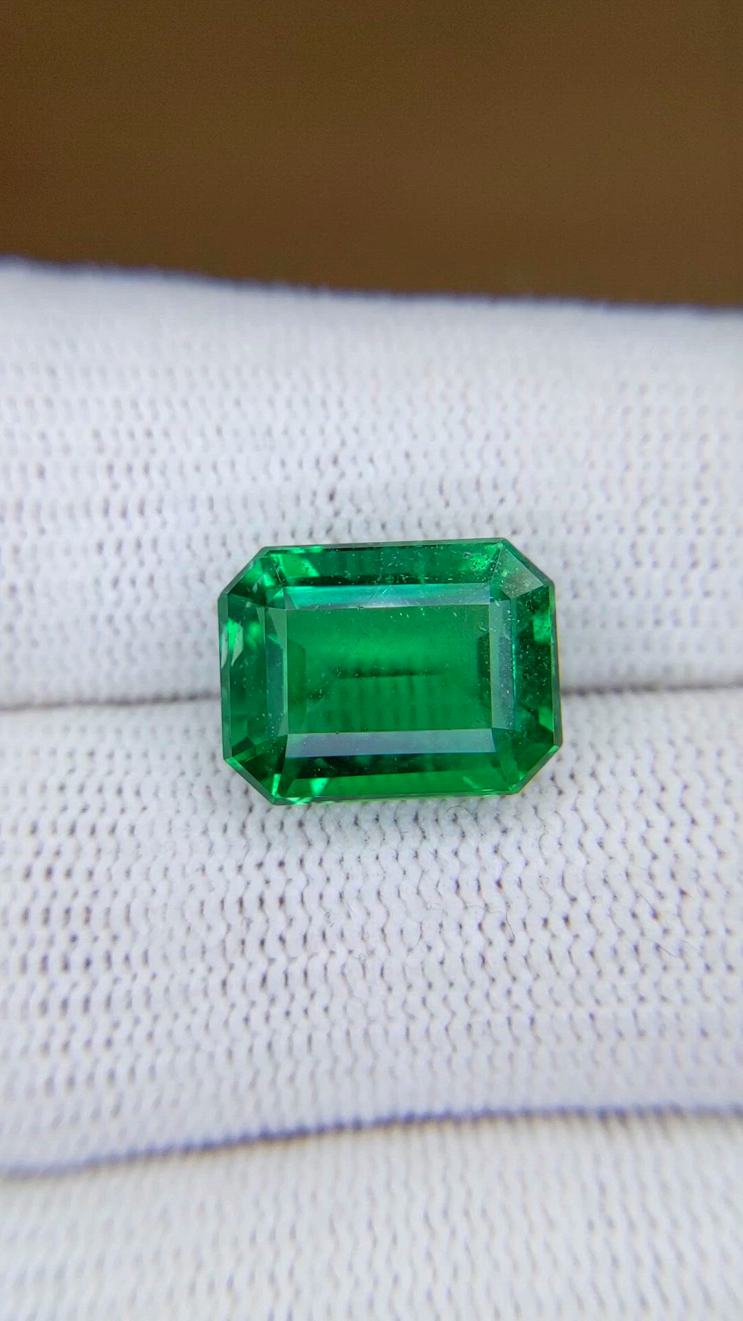 7.65 Ct. Emerald from Zambia Size Video