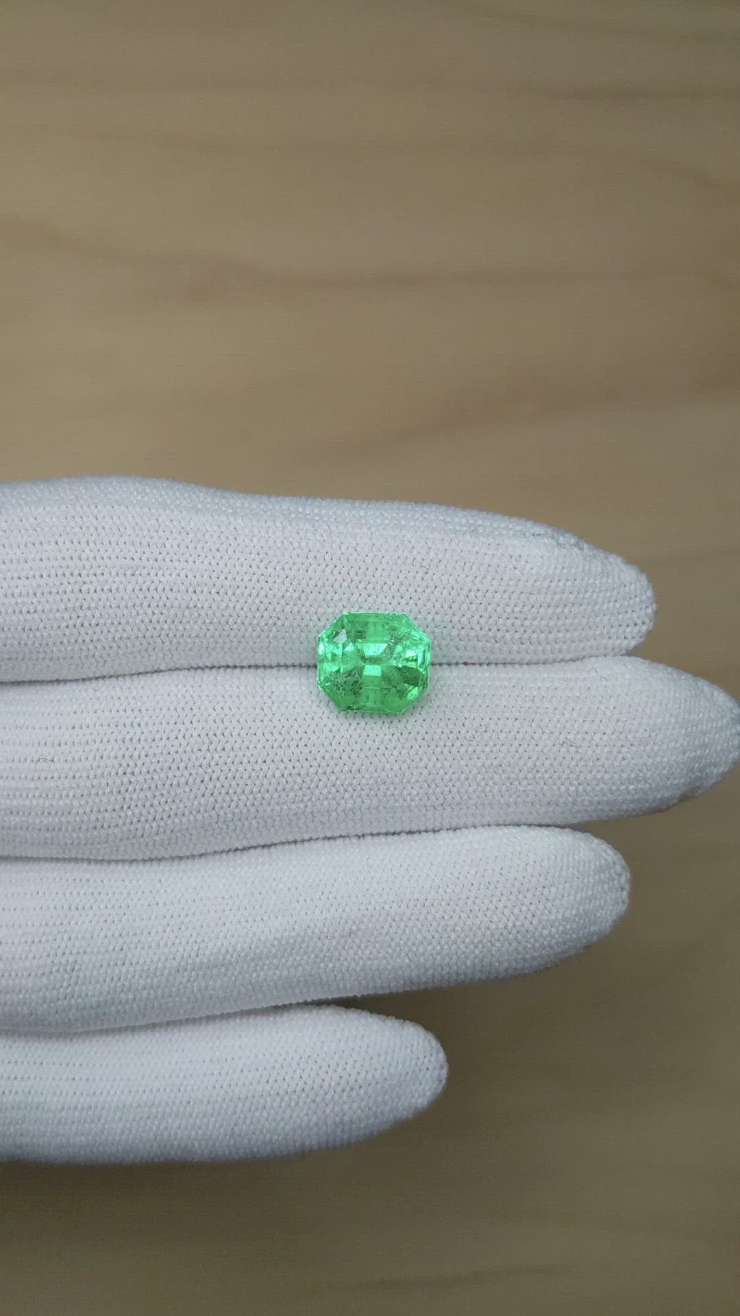 3.71 Ct. Emerald from Colombia Size Video
