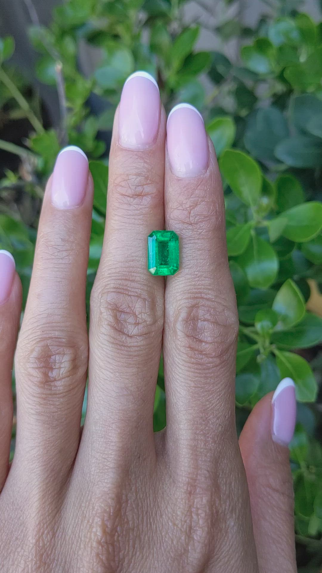 3.14 Ct. Emerald from Colombia - Muzo Size Video
