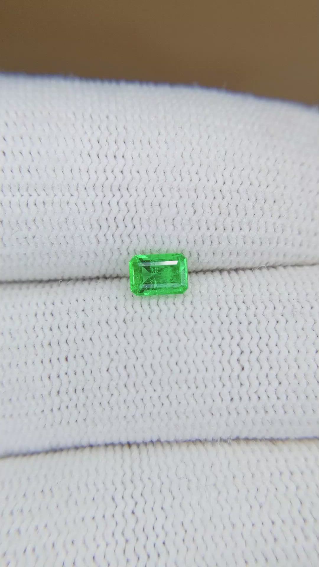 0.35 Ct. Emerald from Afghanistan Size Video