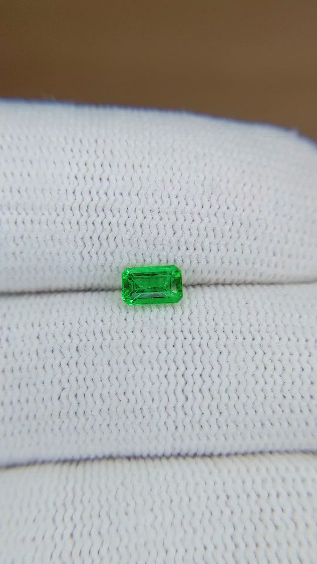 0.40 Ct. Emerald from Afghanistan Size Video
