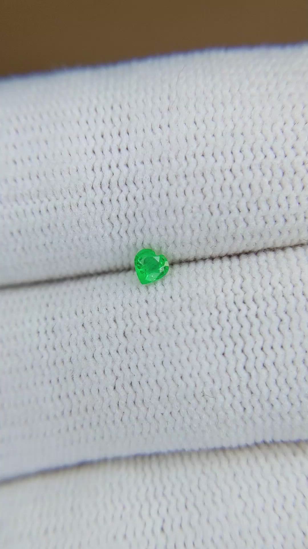 0.10 Ct. Emerald from Afghanistan Size Video