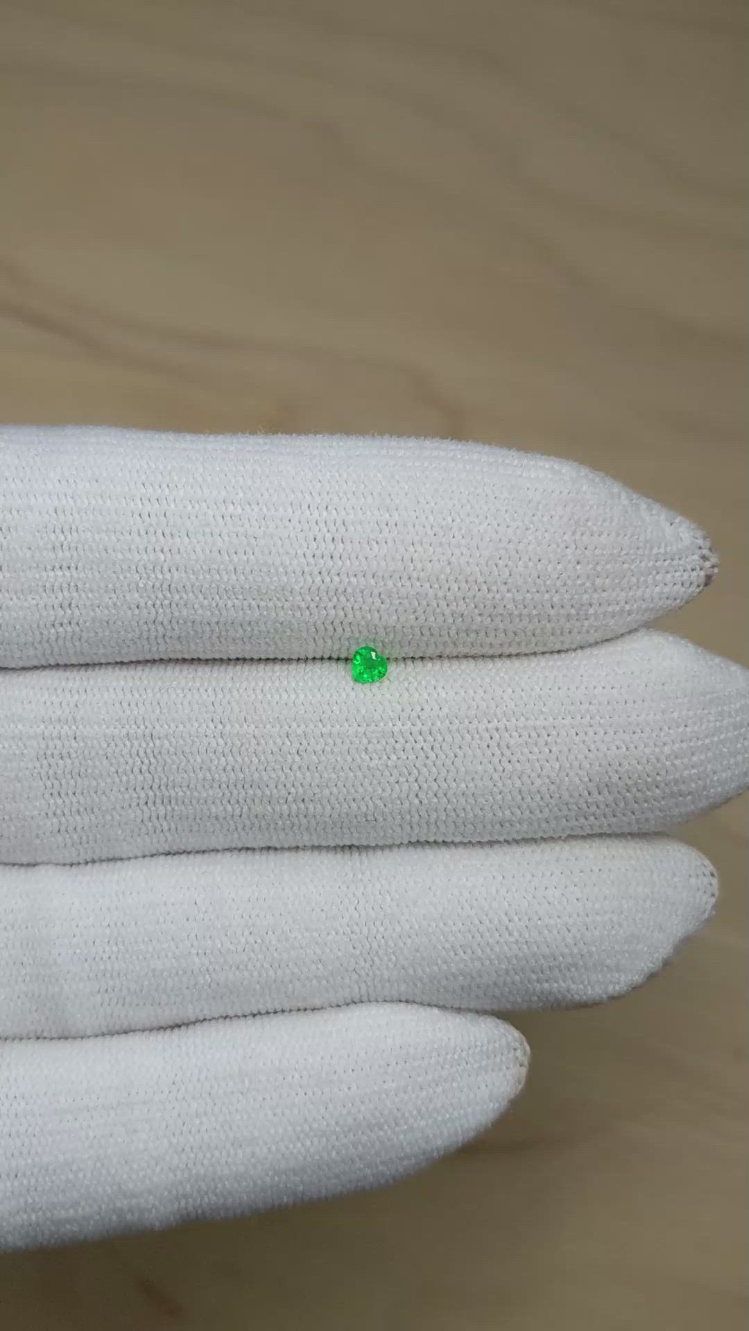 0.10 Ct. Emerald from Afghanistan Size Video