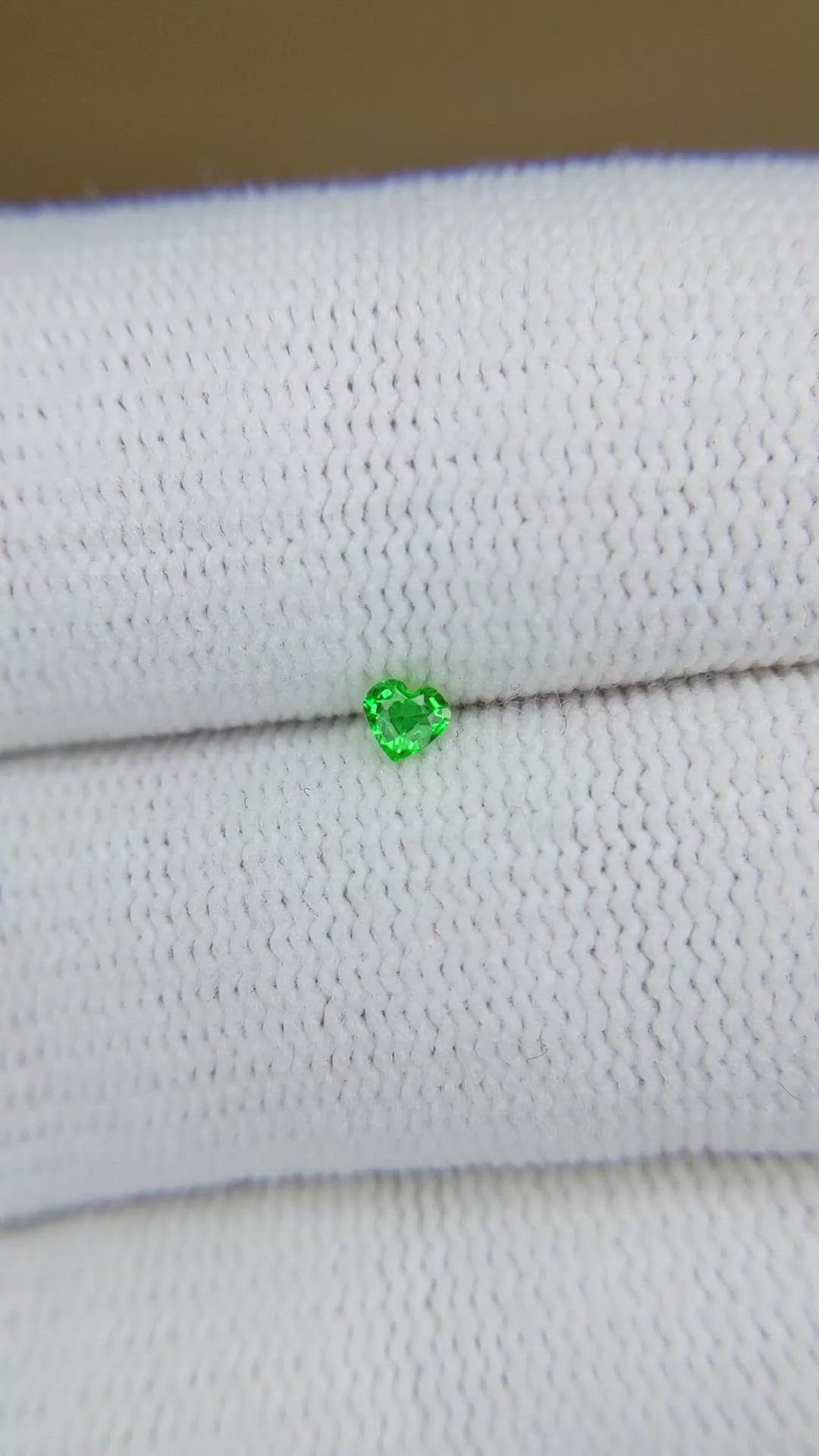 0.06 Ct. Emerald from Afghanistan Size Video
