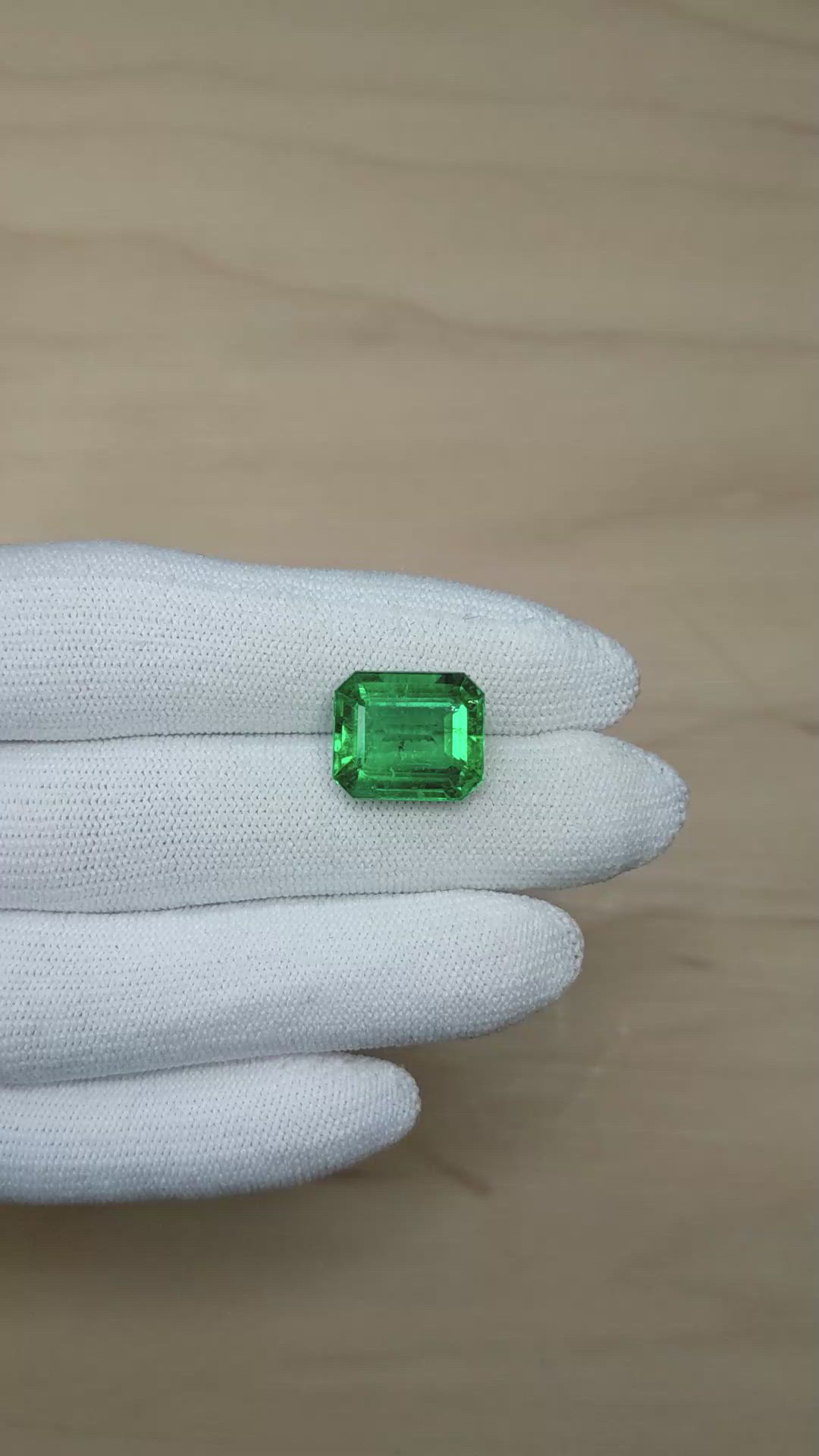 8.50 Ct. Emerald from Zambia Size Video