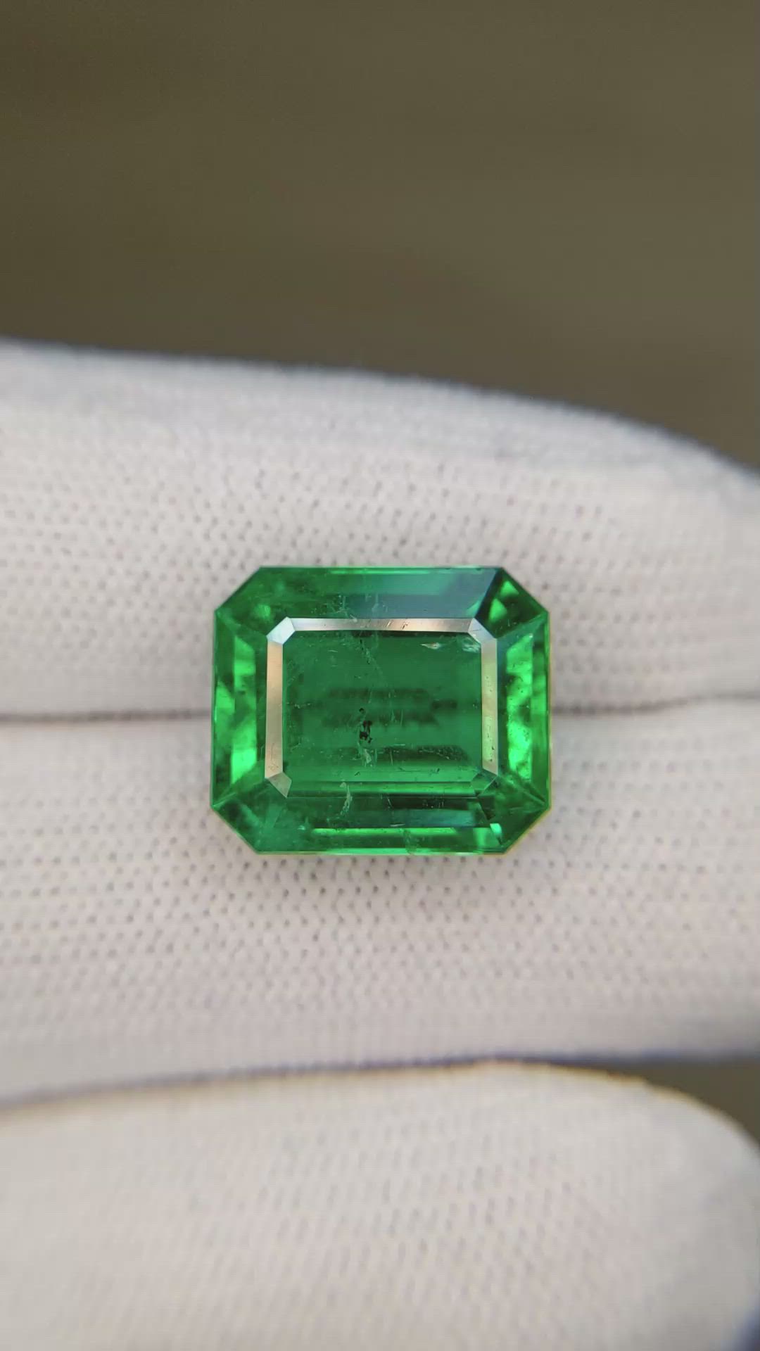 8.50 Ct. Emerald from Zambia Size Video